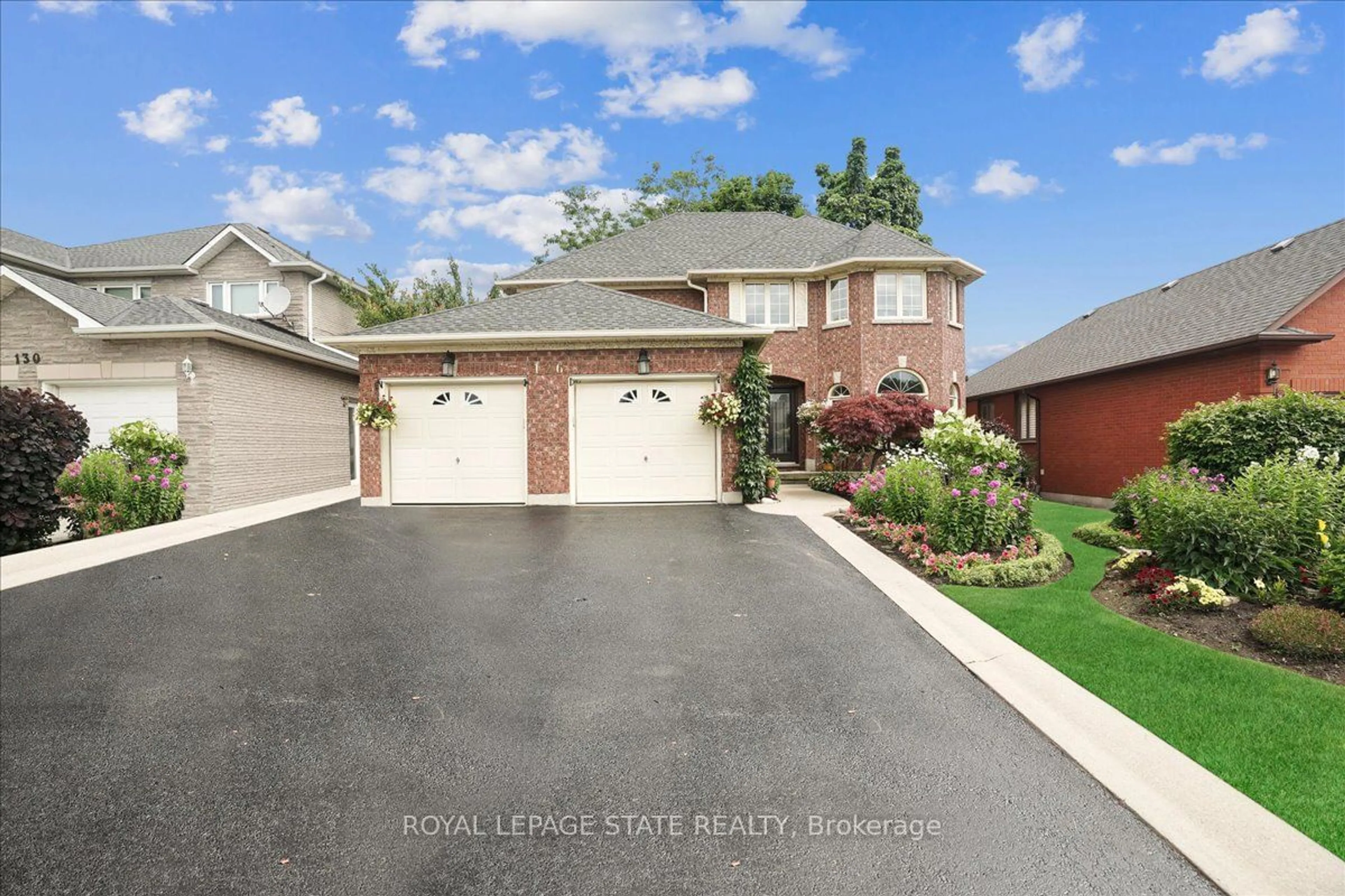 Frontside or backside of a home, the street view for 126 Gurnett Dr, Hamilton Ontario L9C 7N2