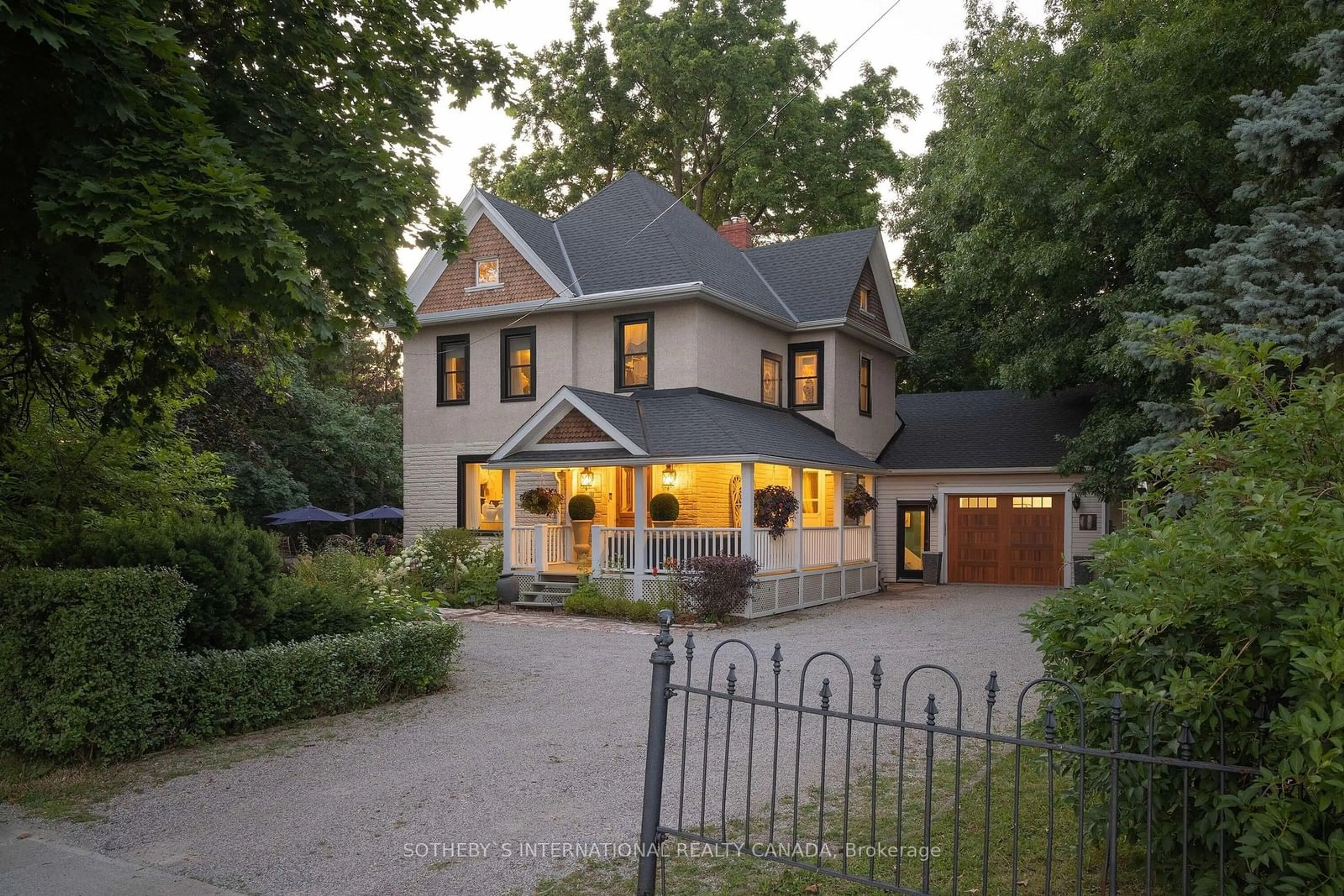 Home with brick exterior material, street for 1354 York Rd, Niagara-on-the-Lake Ontario L0S 1P0