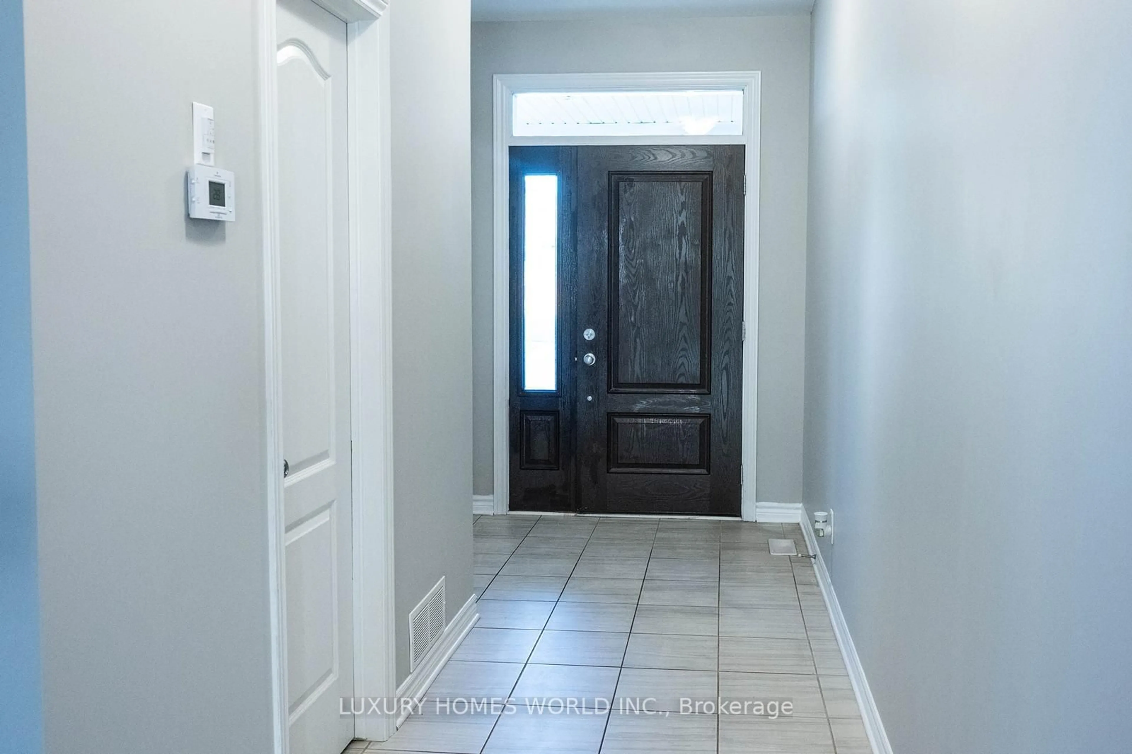 Indoor entryway for 860 Stonewalk Dr, Kingston Ontario K7K 0H2