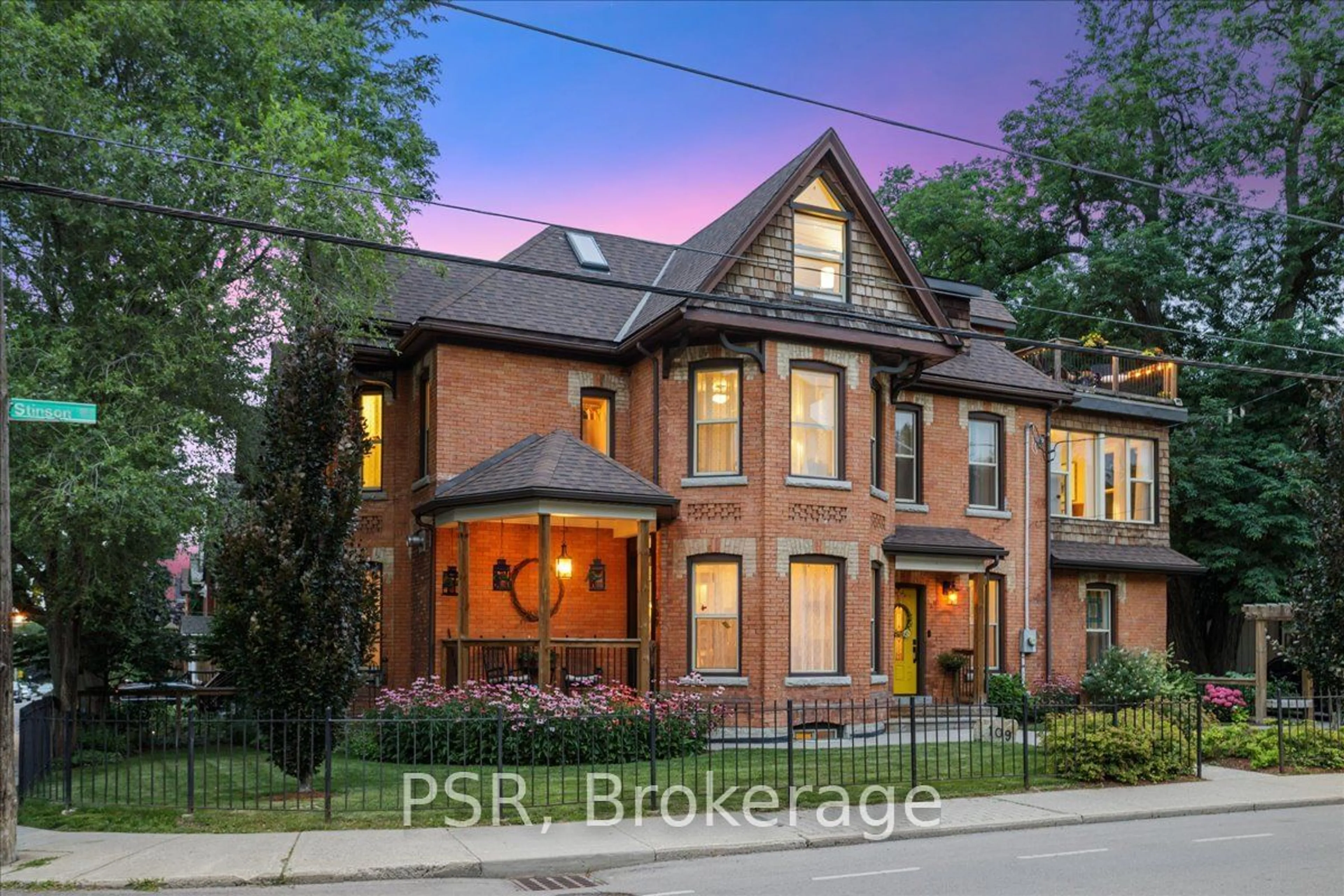 Home with brick exterior material for 109 Ontario Ave, Hamilton Ontario L8N 2X1