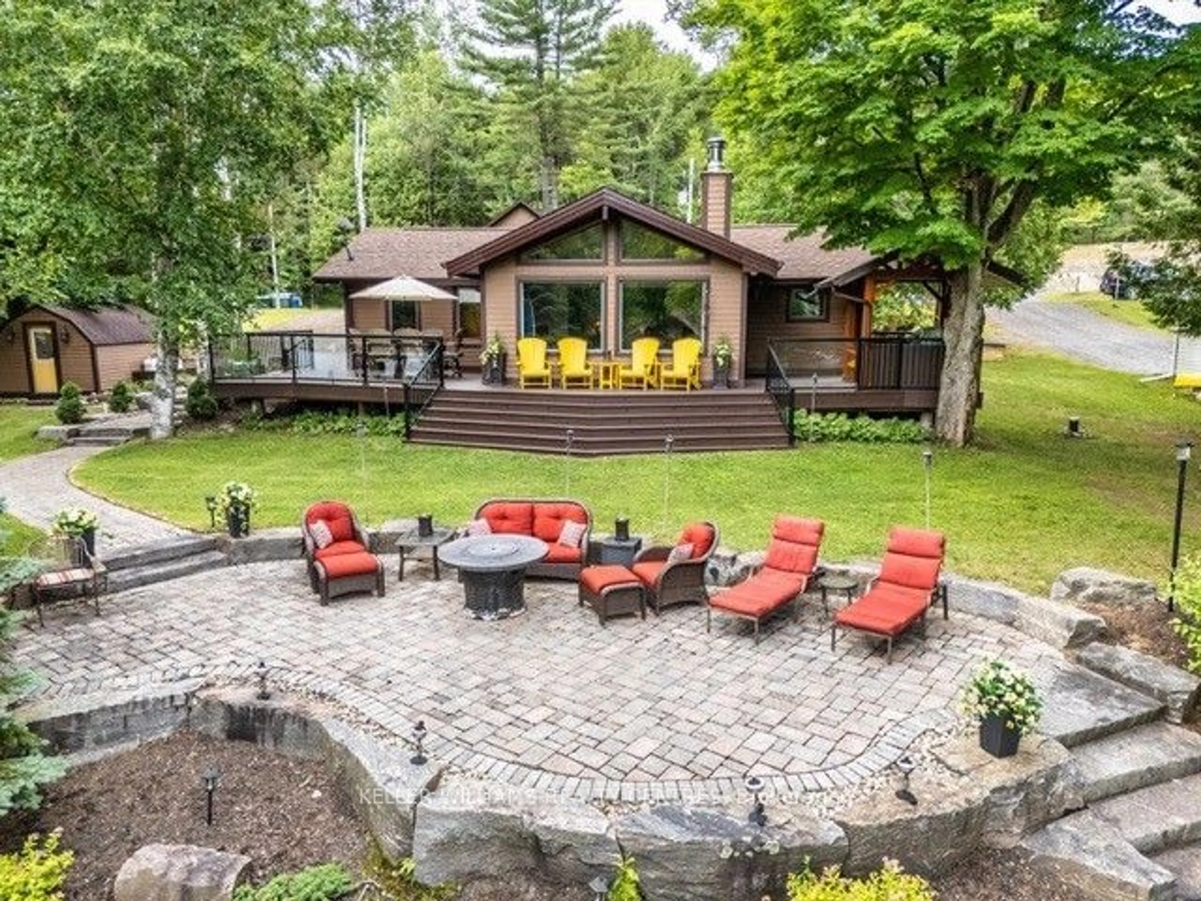 Patio for 299 Seely Rd, Huntsville Ontario P1H 2J3