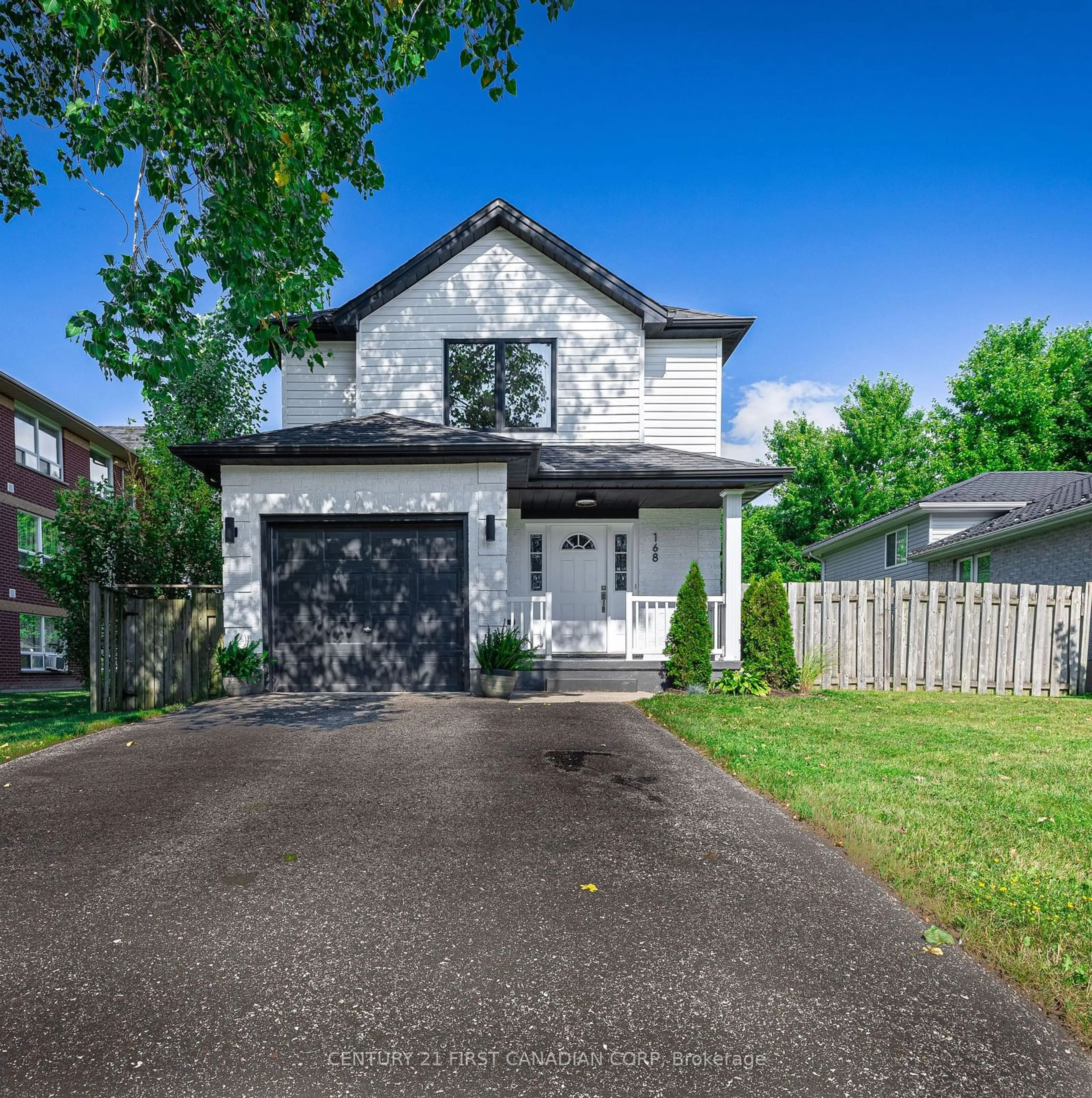 Frontside or backside of a home for 168 Gibson Cres, Lucan Biddulph Ontario N0M 2J0