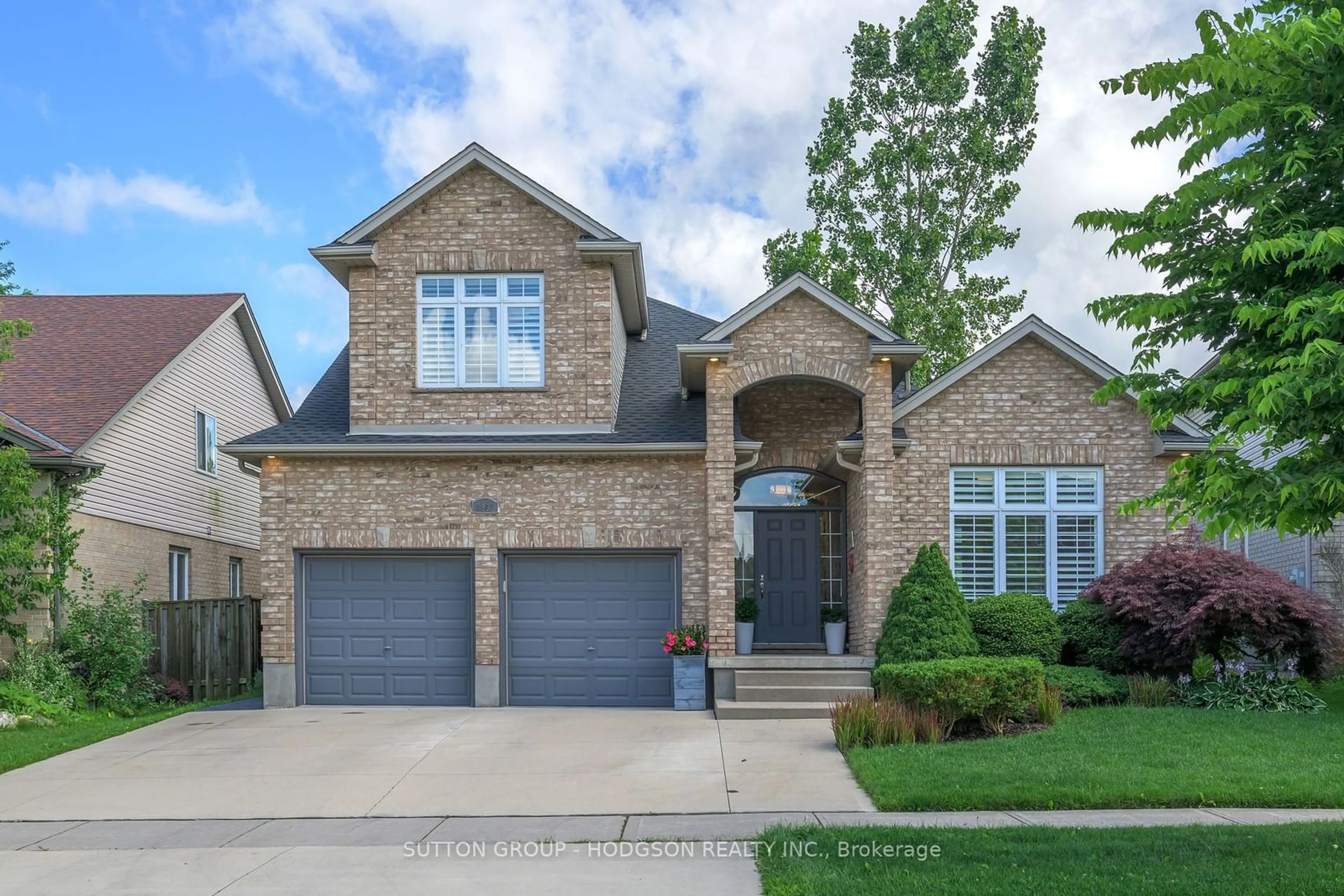 Home with brick exterior material for 1069 Manchester Rd, London Ontario N6H 5P7