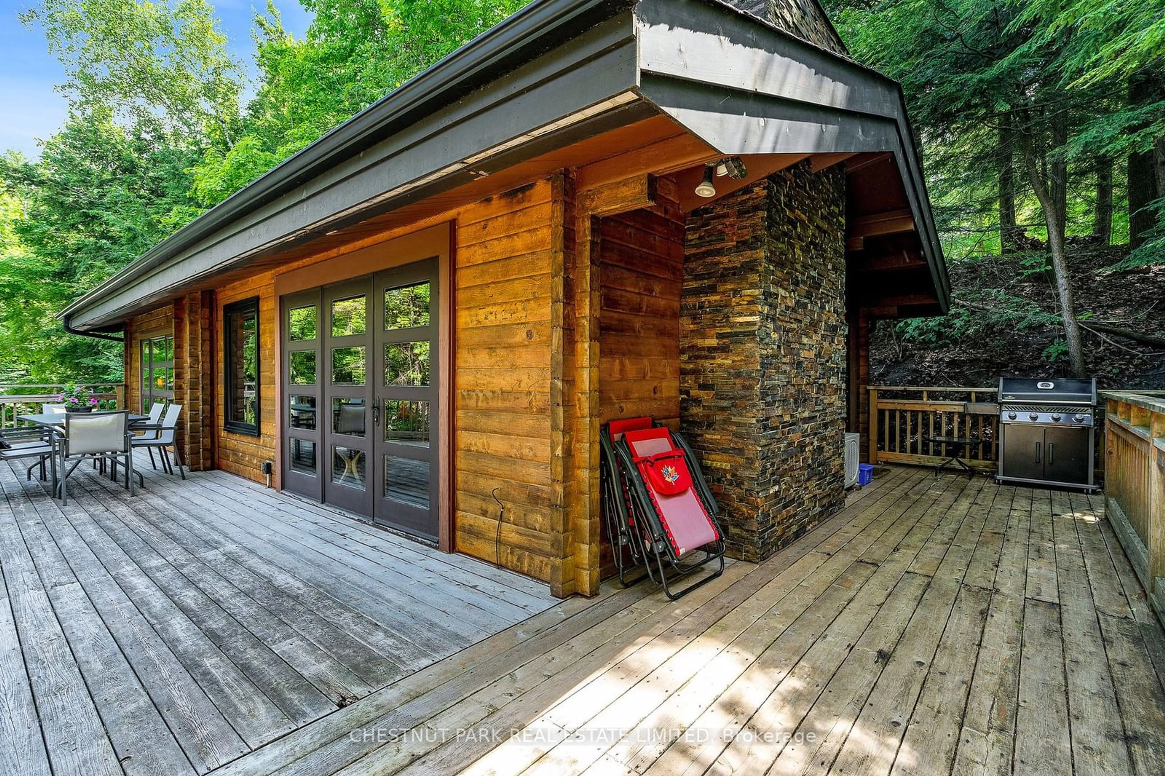 Cottage for 146 CHAMONIX Cres, Blue Mountains Ontario L9Y 3Z2