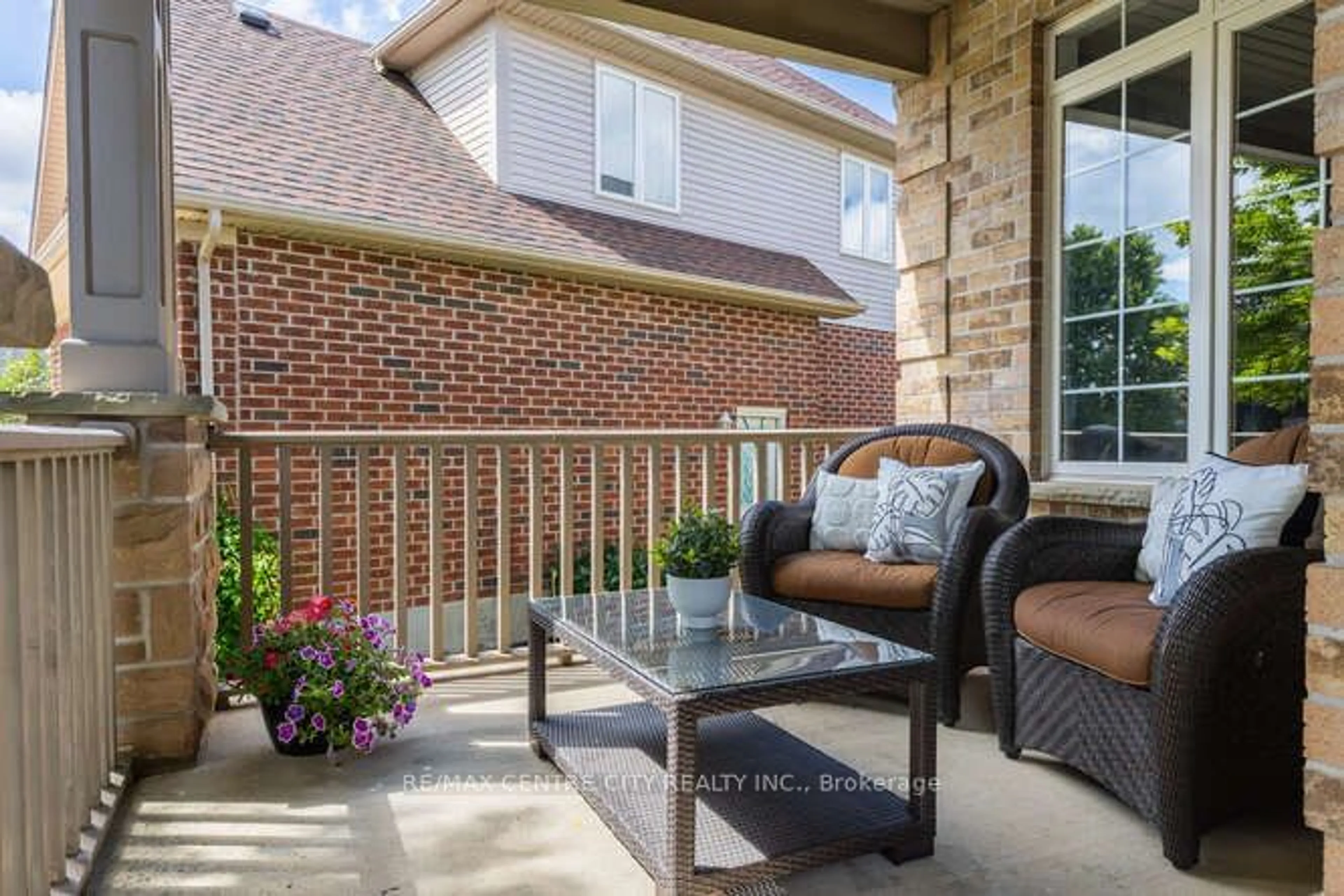 Patio for 332 Chambers Pl, London Ontario N5X 4H4