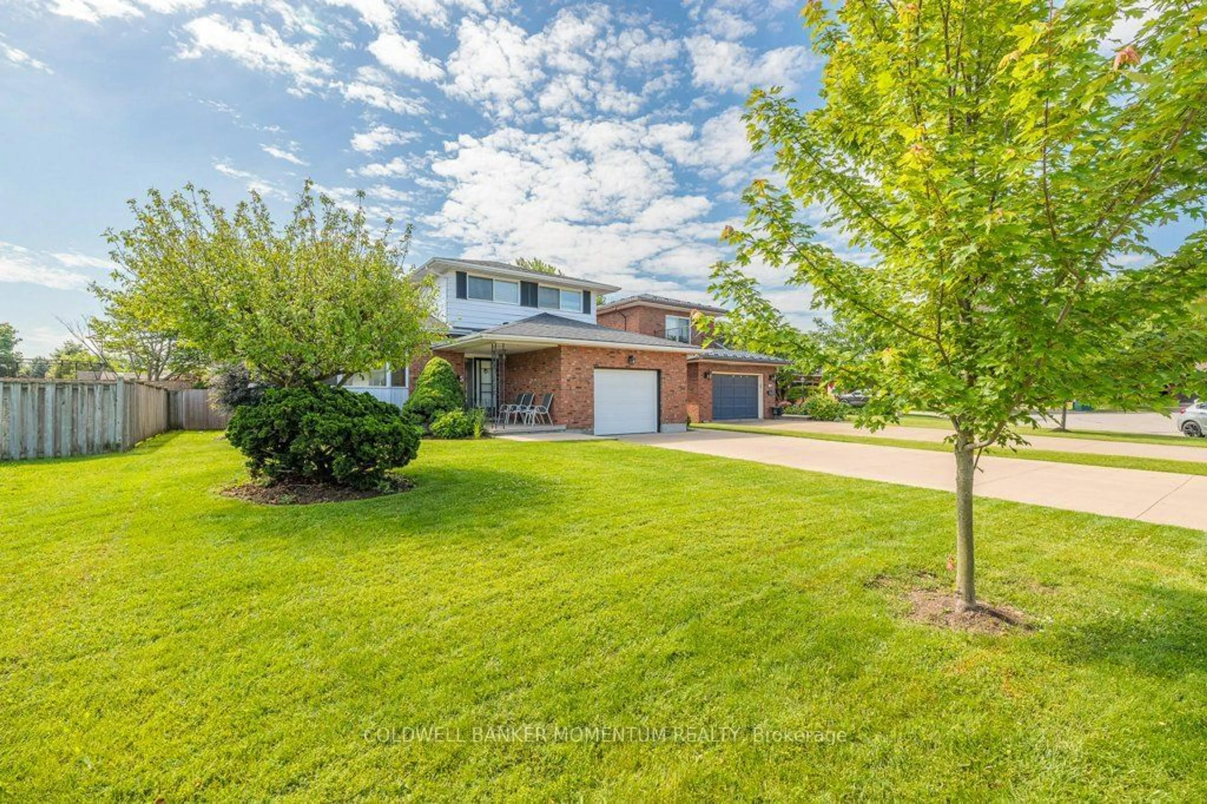 Frontside or backside of a home, the fenced backyard for 5 Mowat Cres, Thorold Ontario L2V 4C5