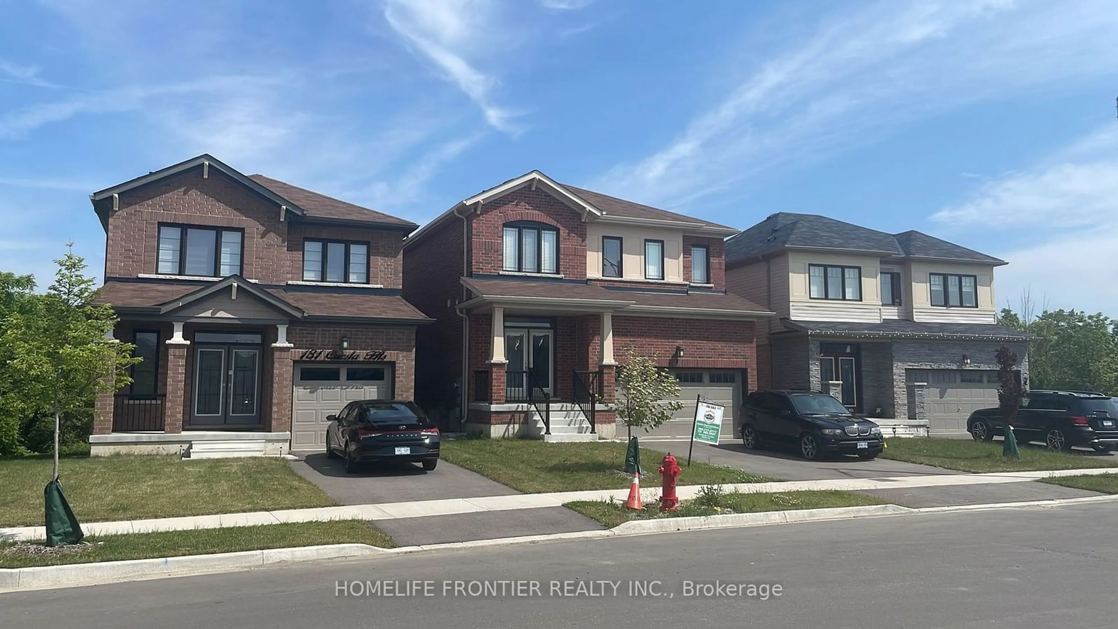 Frontside or backside of a home for 135 Cuesta Hts, Hamilton Ontario L8J 0M2