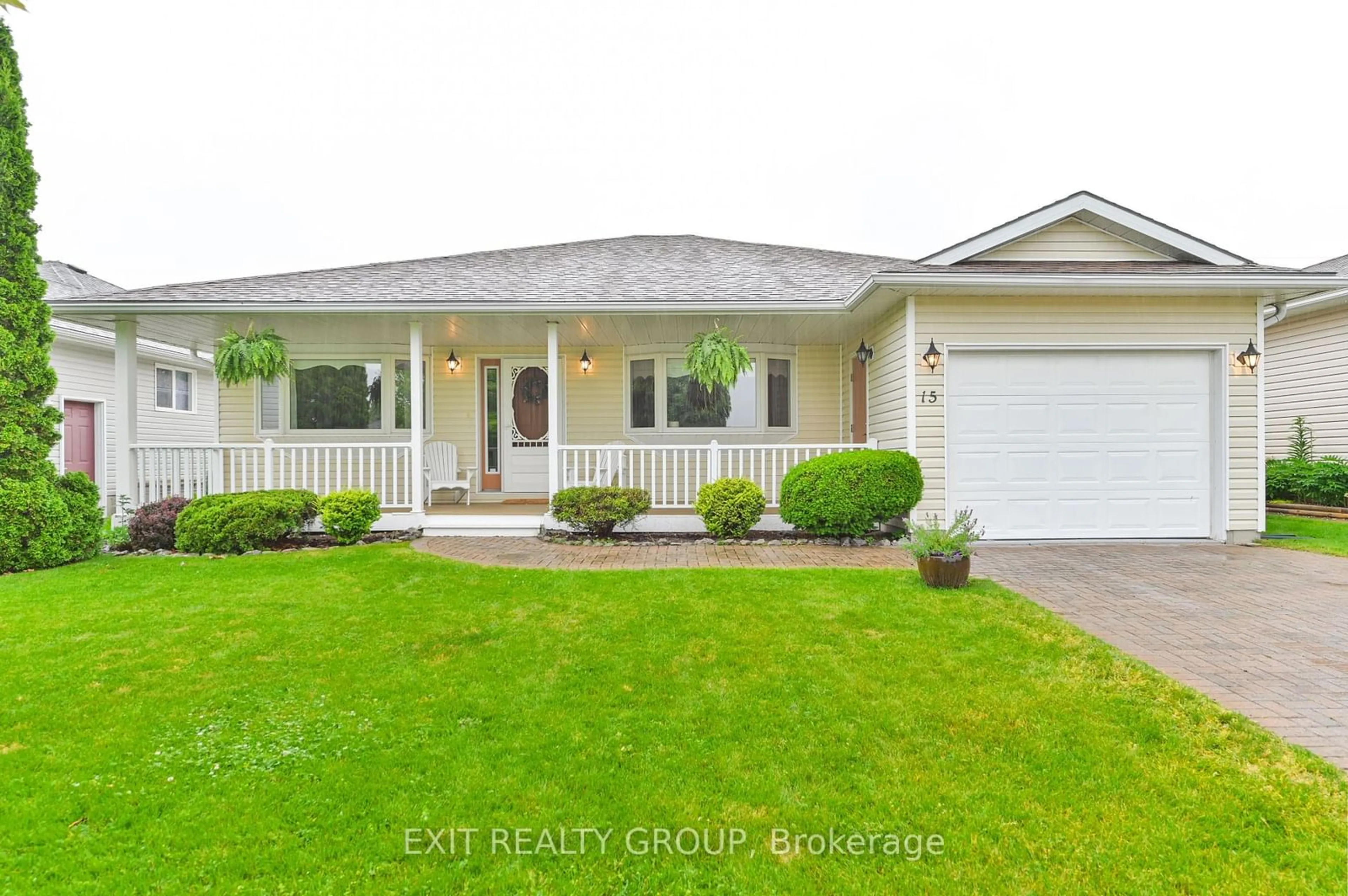 Frontside or backside of a home for 15 Maplehurst Cres, Prince Edward County Ontario K0K 3L0