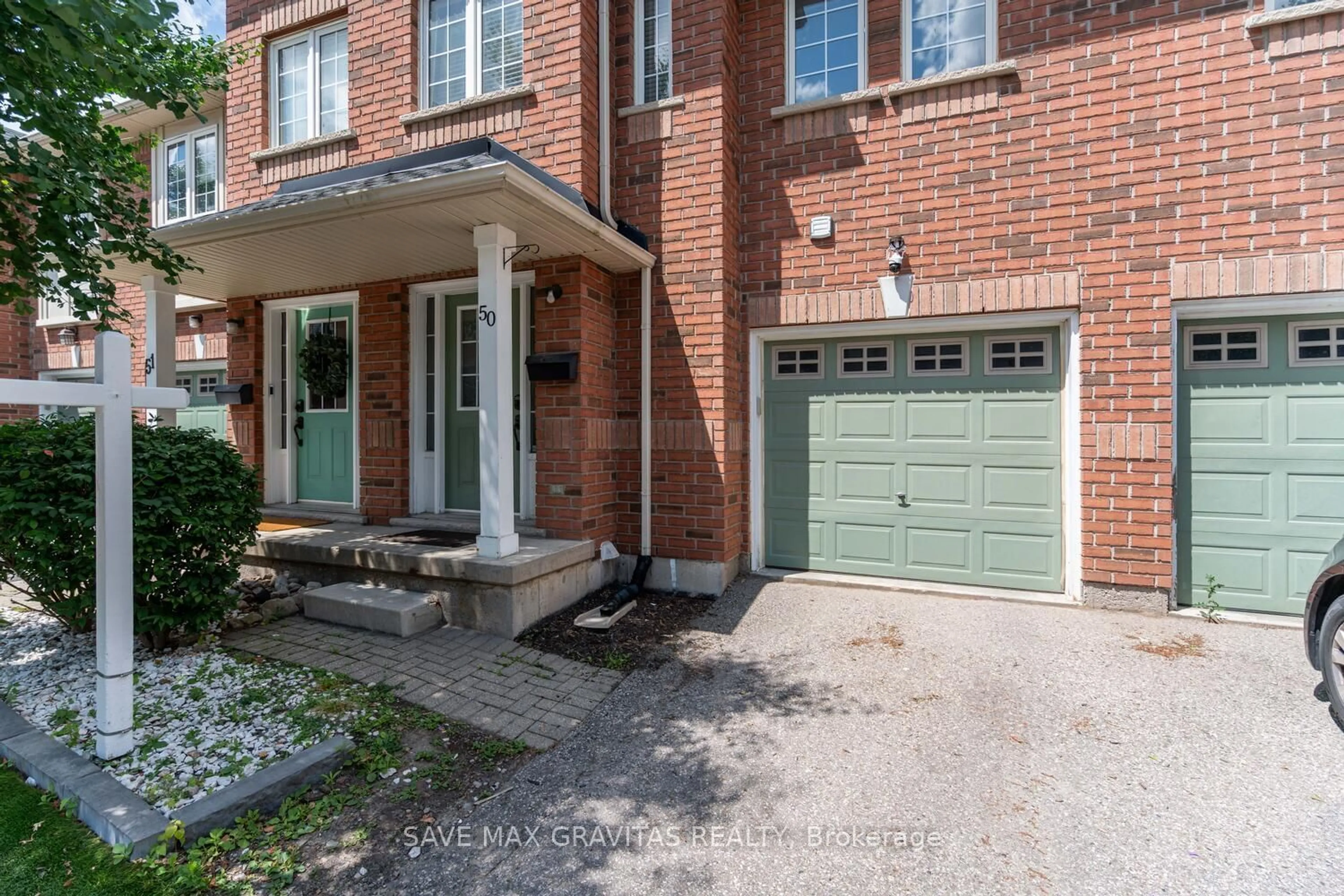 Home with brick exterior material for 50 250 Ainslie St, Cambridge Ontario N1R 8P8