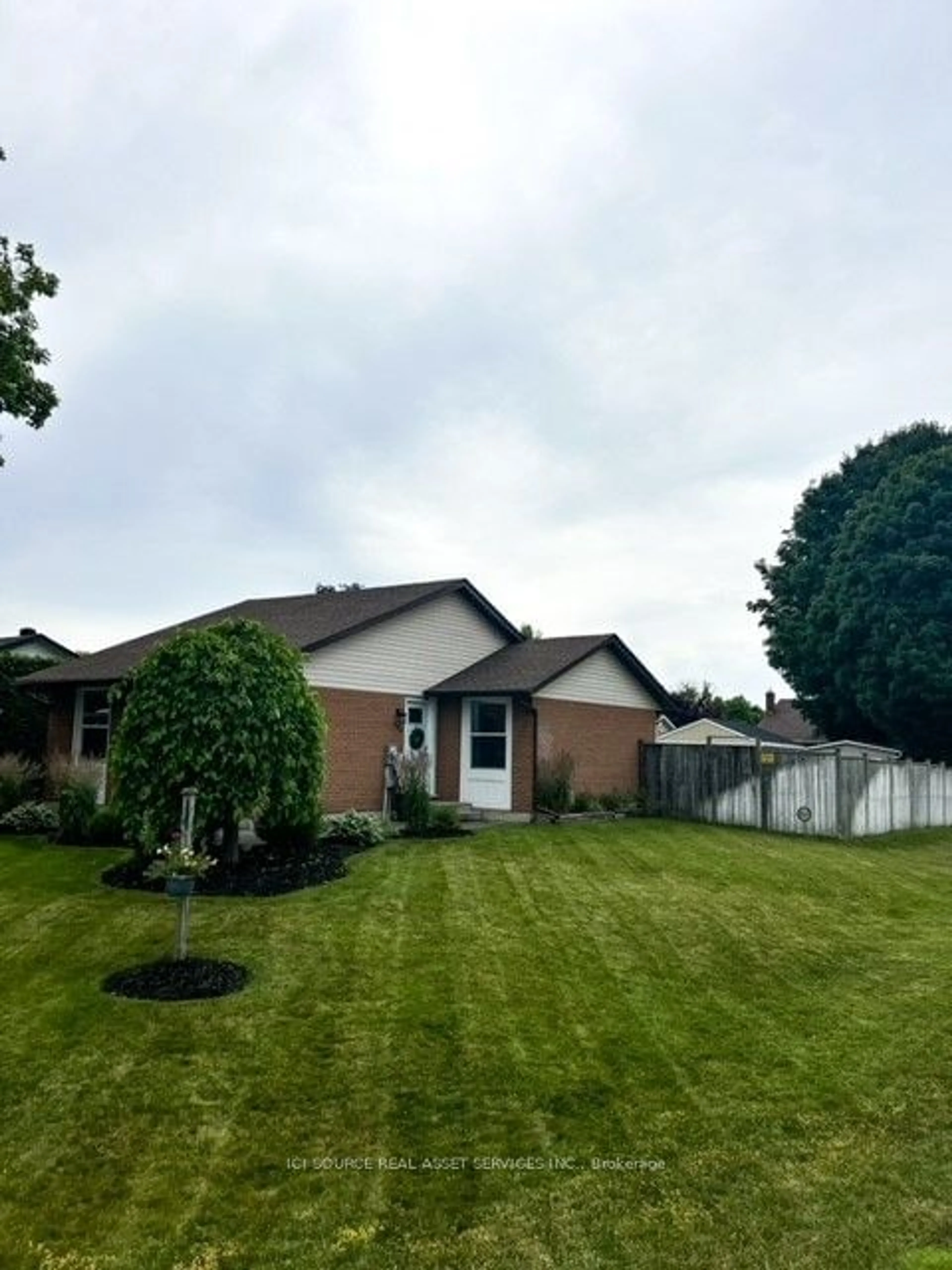 Frontside or backside of a home for 496 Wales Dr, Saugeen Shores Ontario N0H 2C1