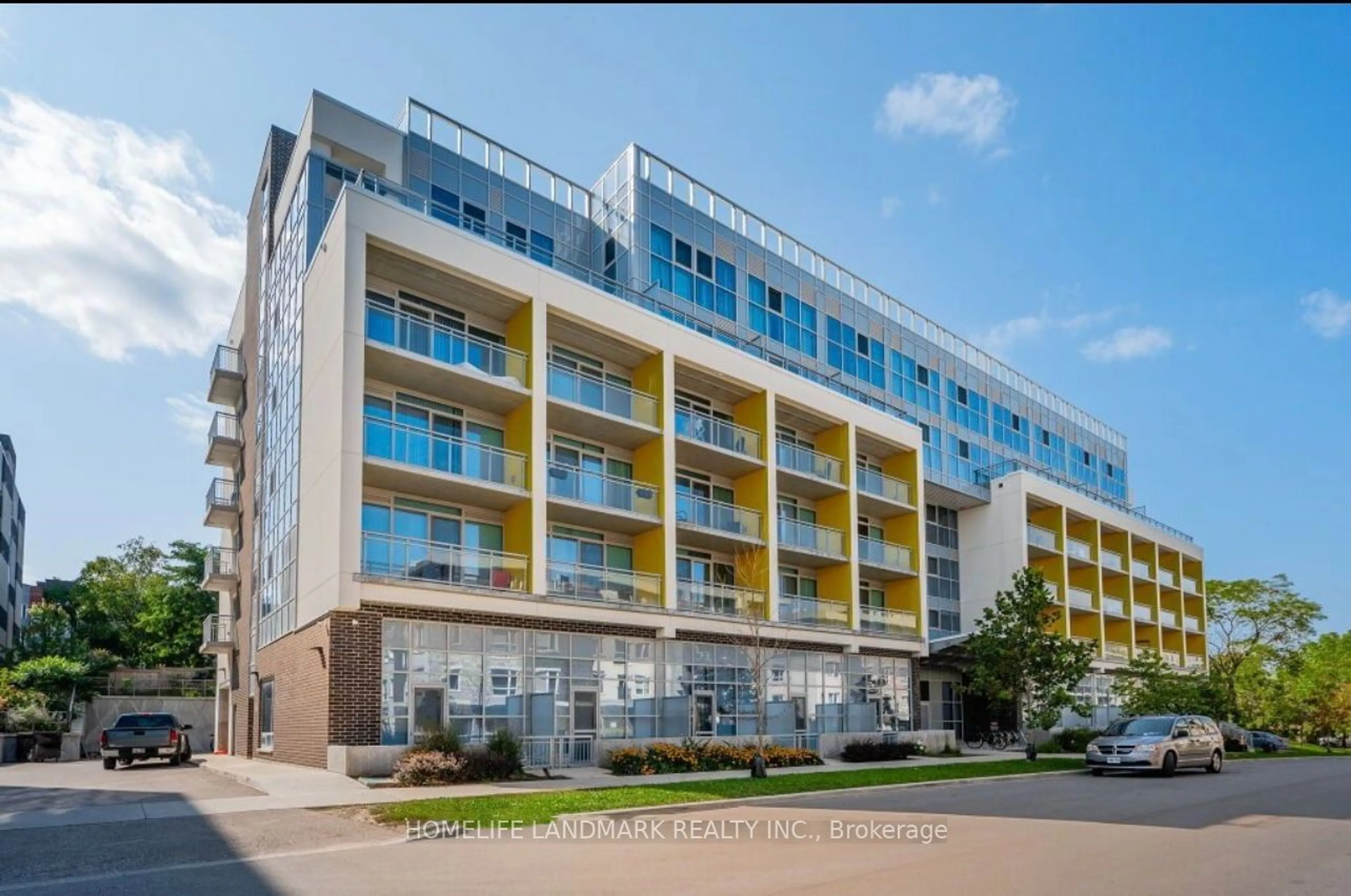 A pic from exterior of the house or condo for 257 Hemlock St #326, Waterloo Ontario N2L 3R4