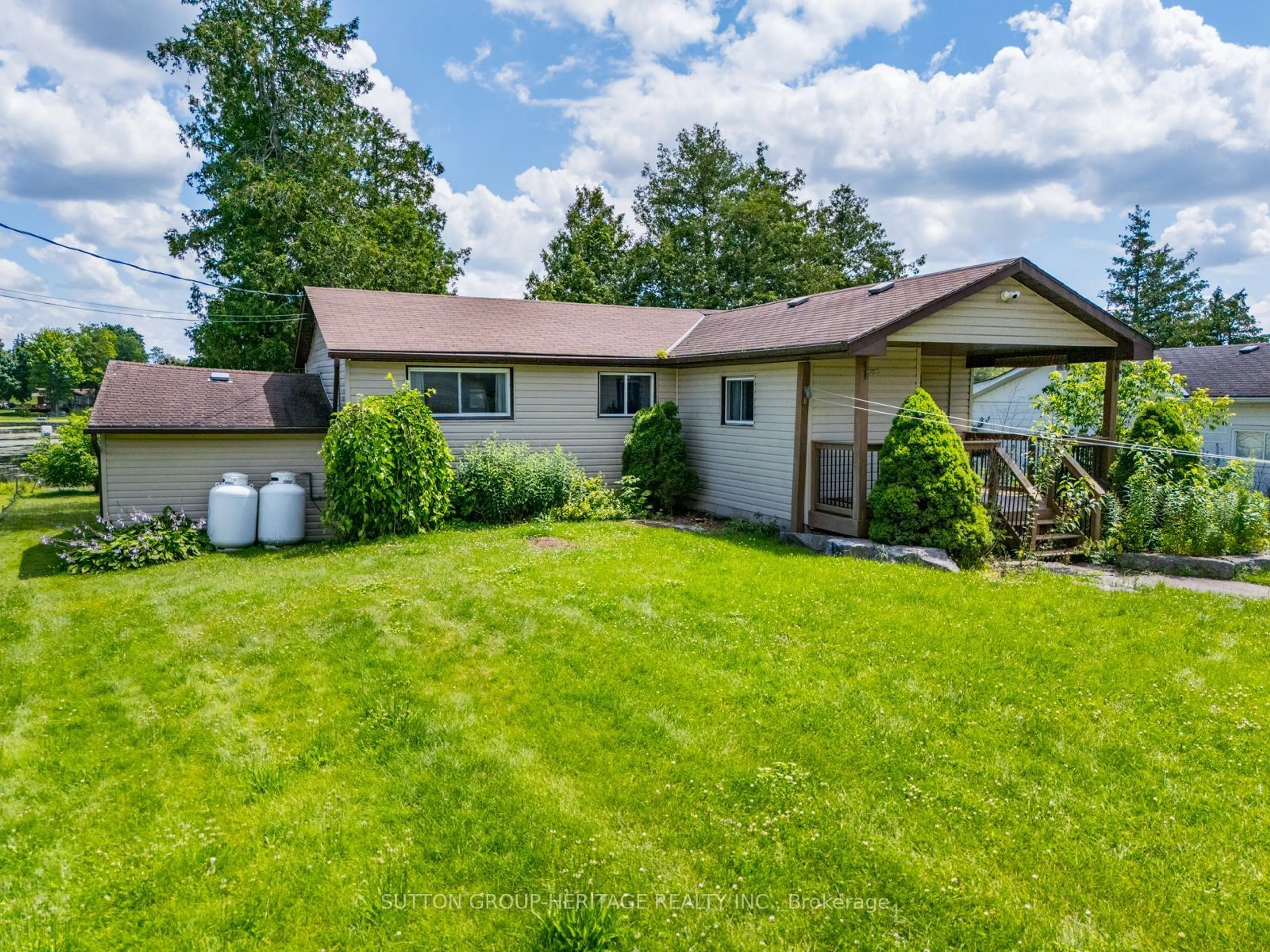 Frontside or backside of a home for 30 Jones Ave, Kawartha Lakes Ontario K0M 1G0