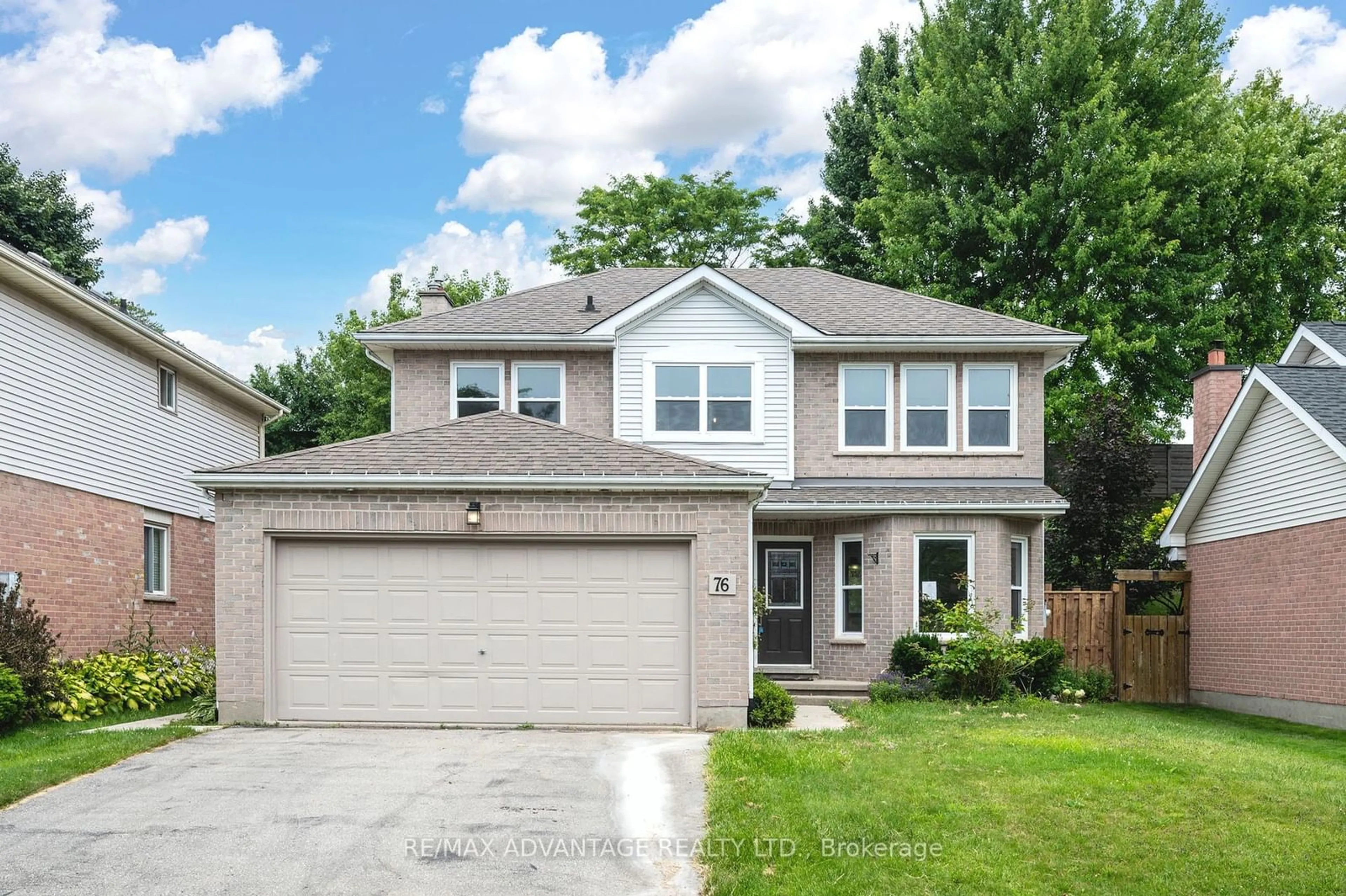 Frontside or backside of a home for 76 Laurel Cres, London Ontario N6H 4X6