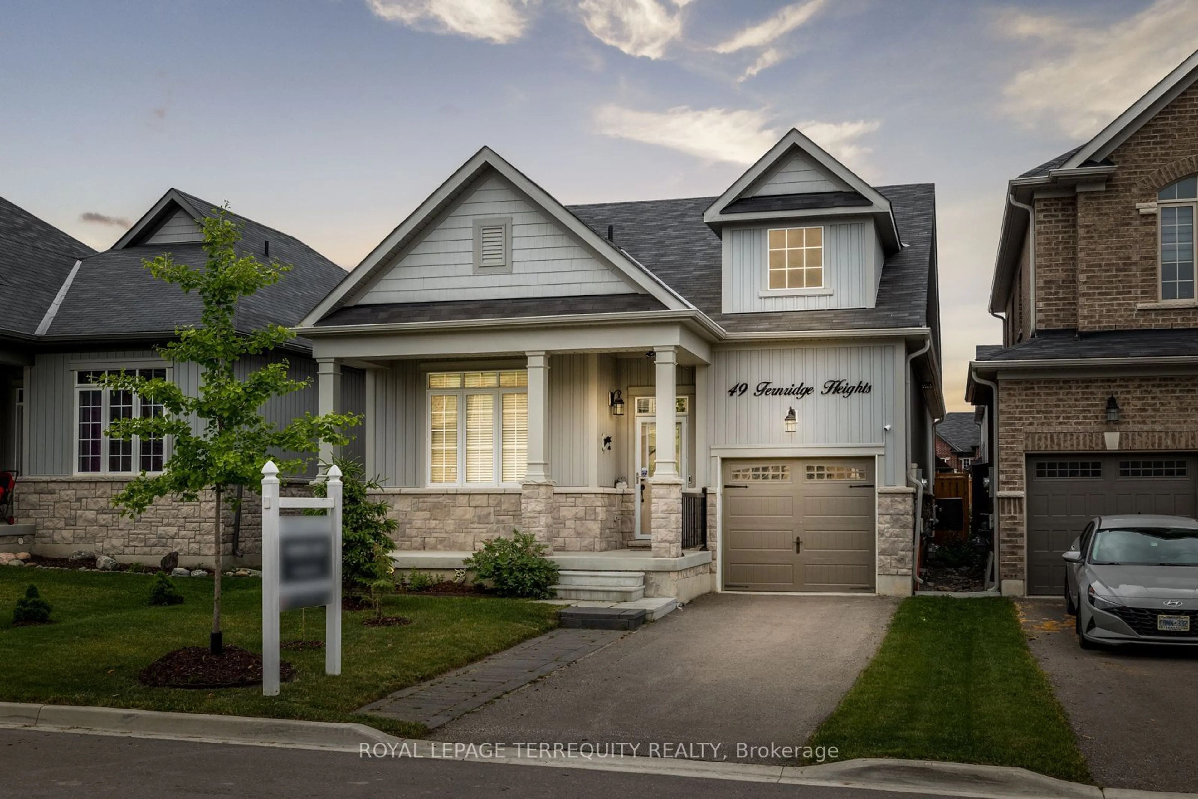 Frontside or backside of a home for 49 Fernridge Hts, Cavan Monaghan Ontario L0A 1G0