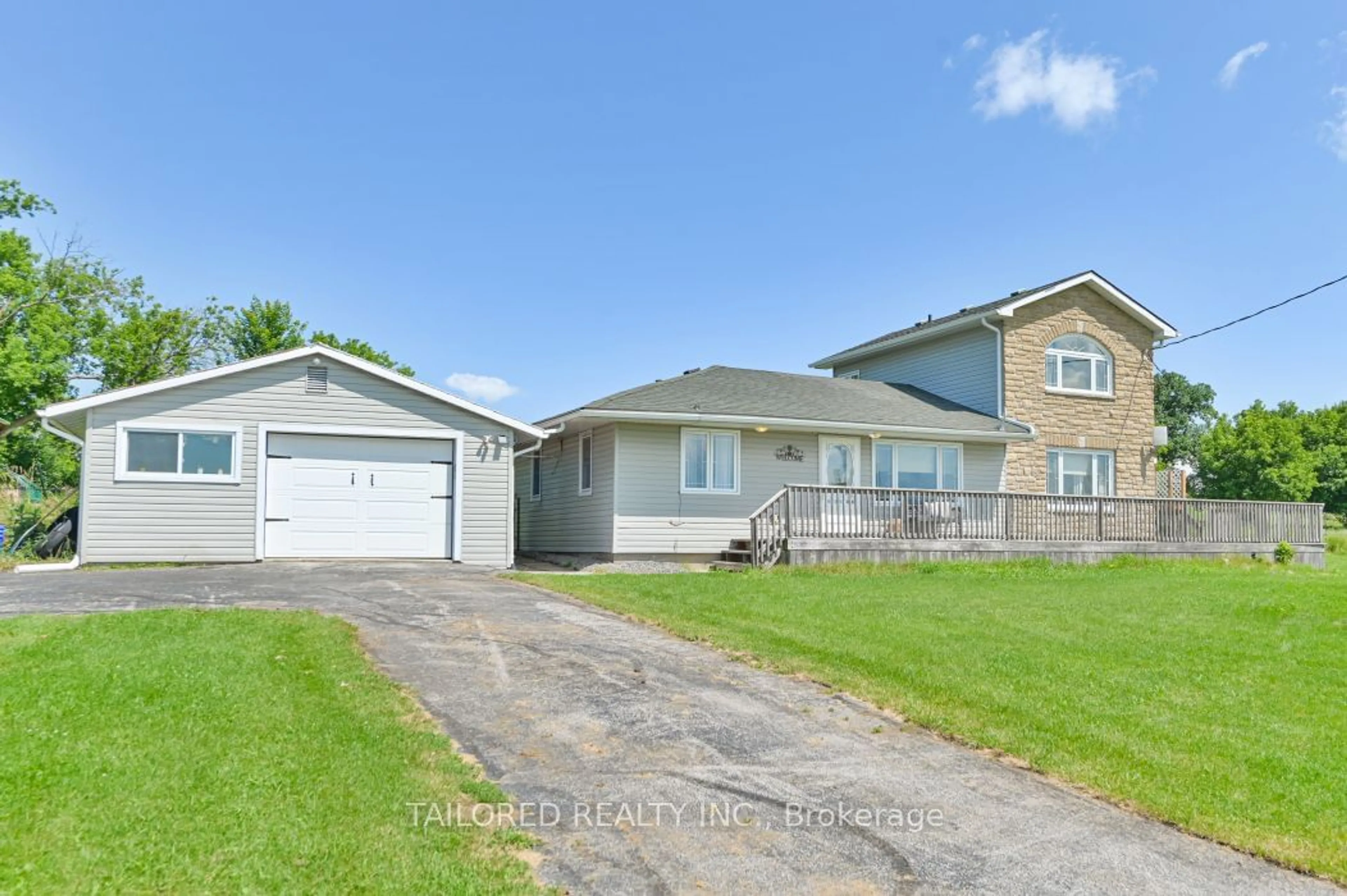 Frontside or backside of a home for 943 Big Island Rd, Prince Edward County Ontario K0K 1W0