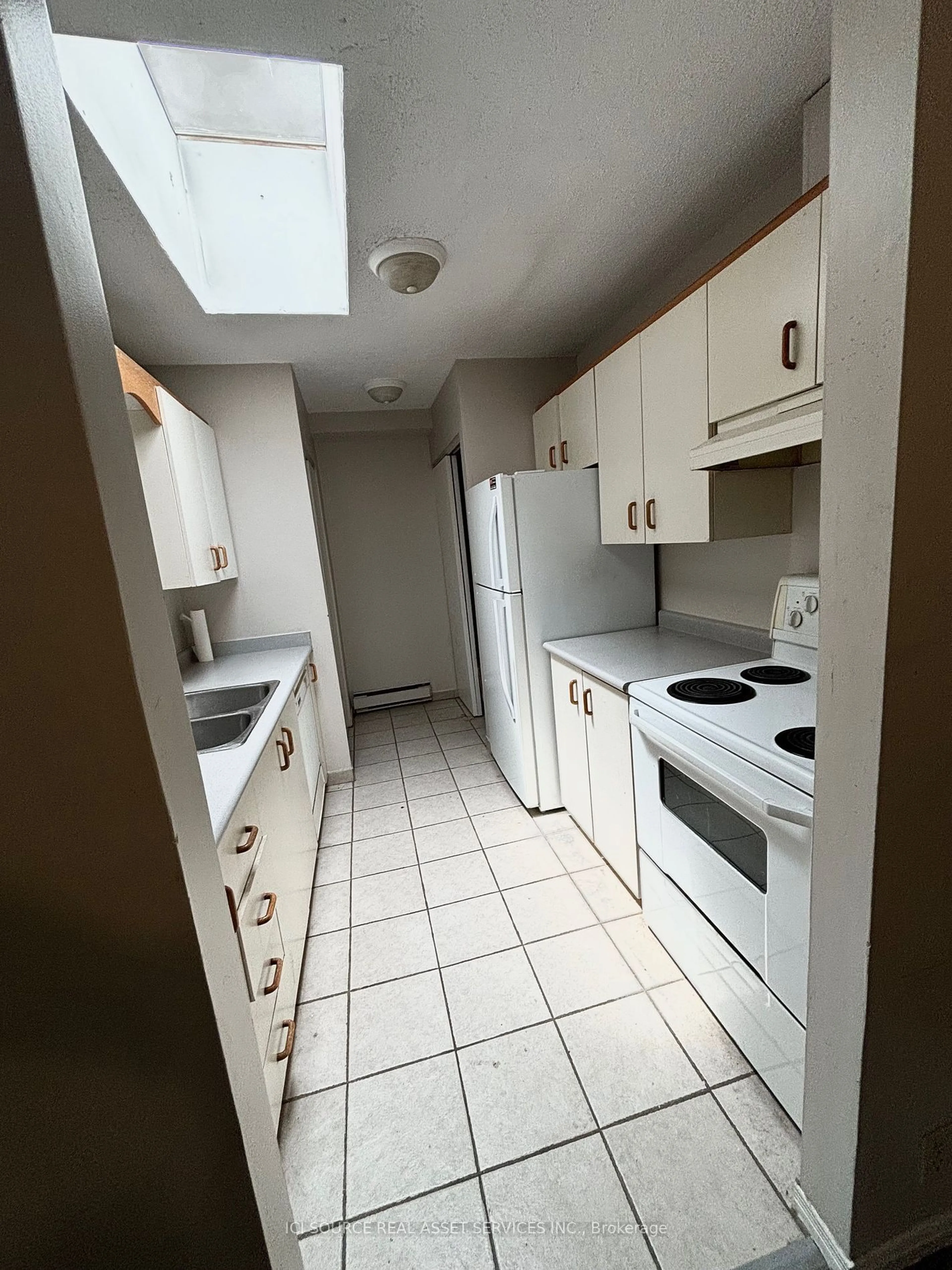Standard kitchen for 12 Montgomery Dr #A202, Chatham-Kent Ontario N8A 5B5
