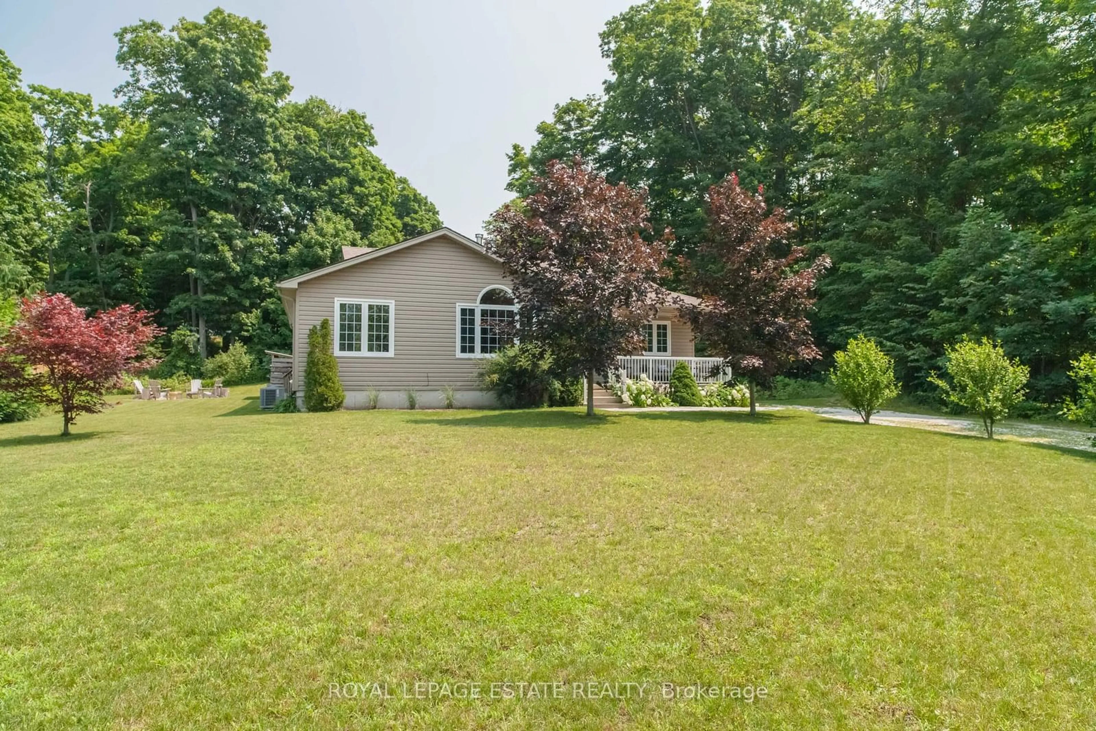 Frontside or backside of a home for 107 Woodland Cres, South Bruce Peninsula Ontario N0H 2G0