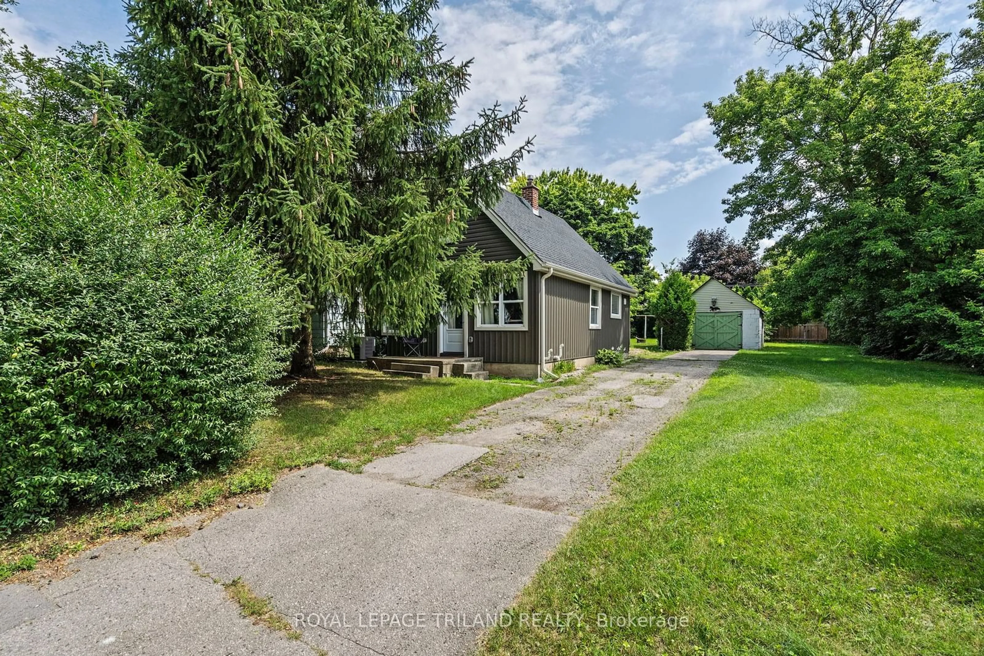 Frontside or backside of a home for 54 Lyman St, London Ontario N5Y 1M6