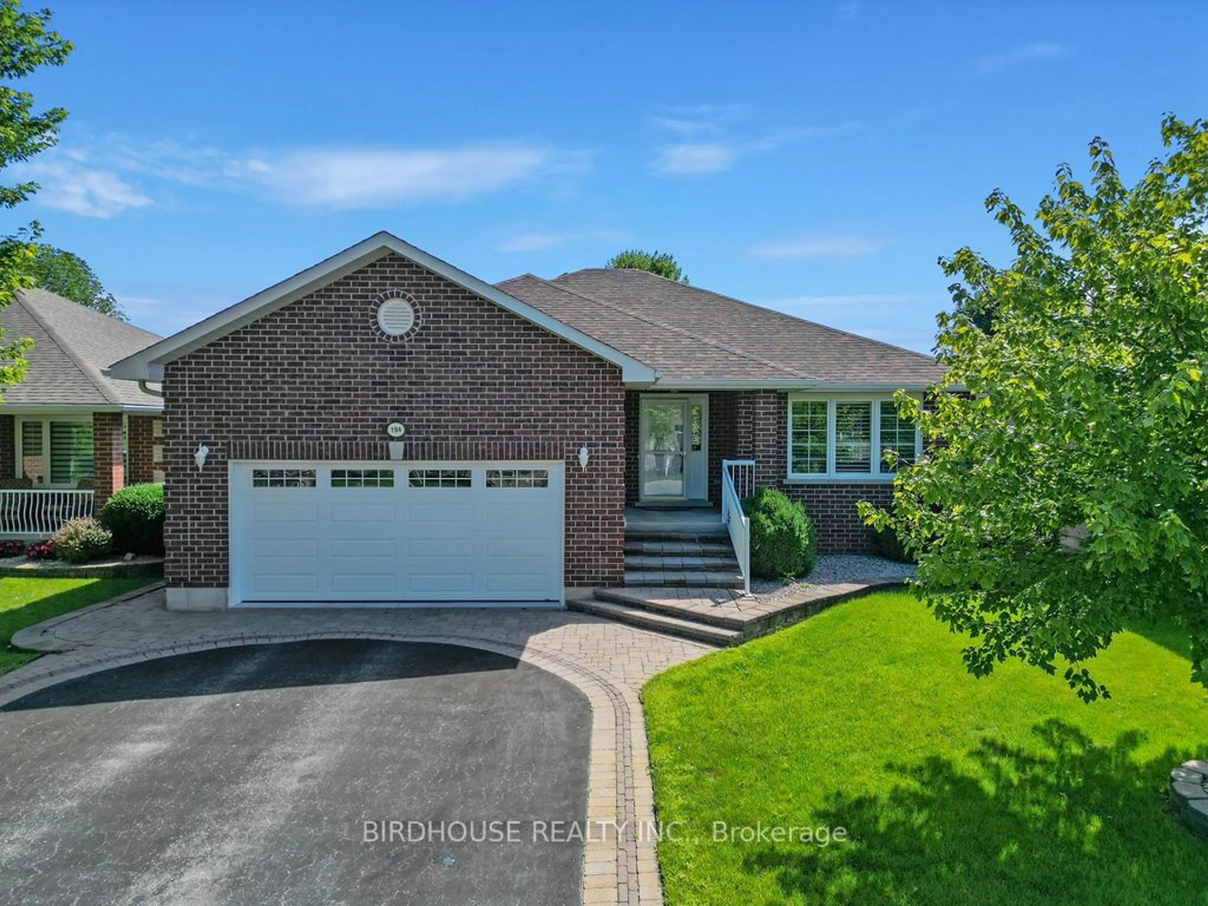 Frontside or backside of a home for 194 Mclaughlin Rd, Kawartha Lakes Ontario K9V 6L8