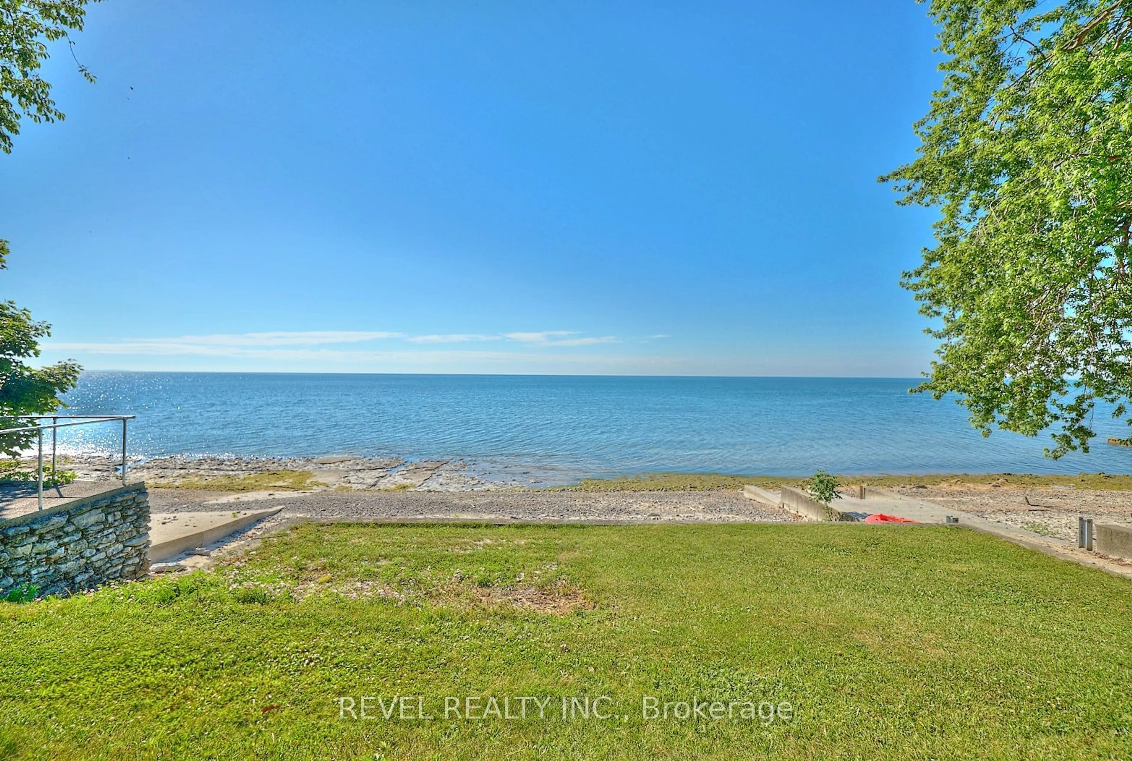 A pic from exterior of the house or condo, lake for 11357 Fowler Rd, Wainfleet Ontario L3K 5V4