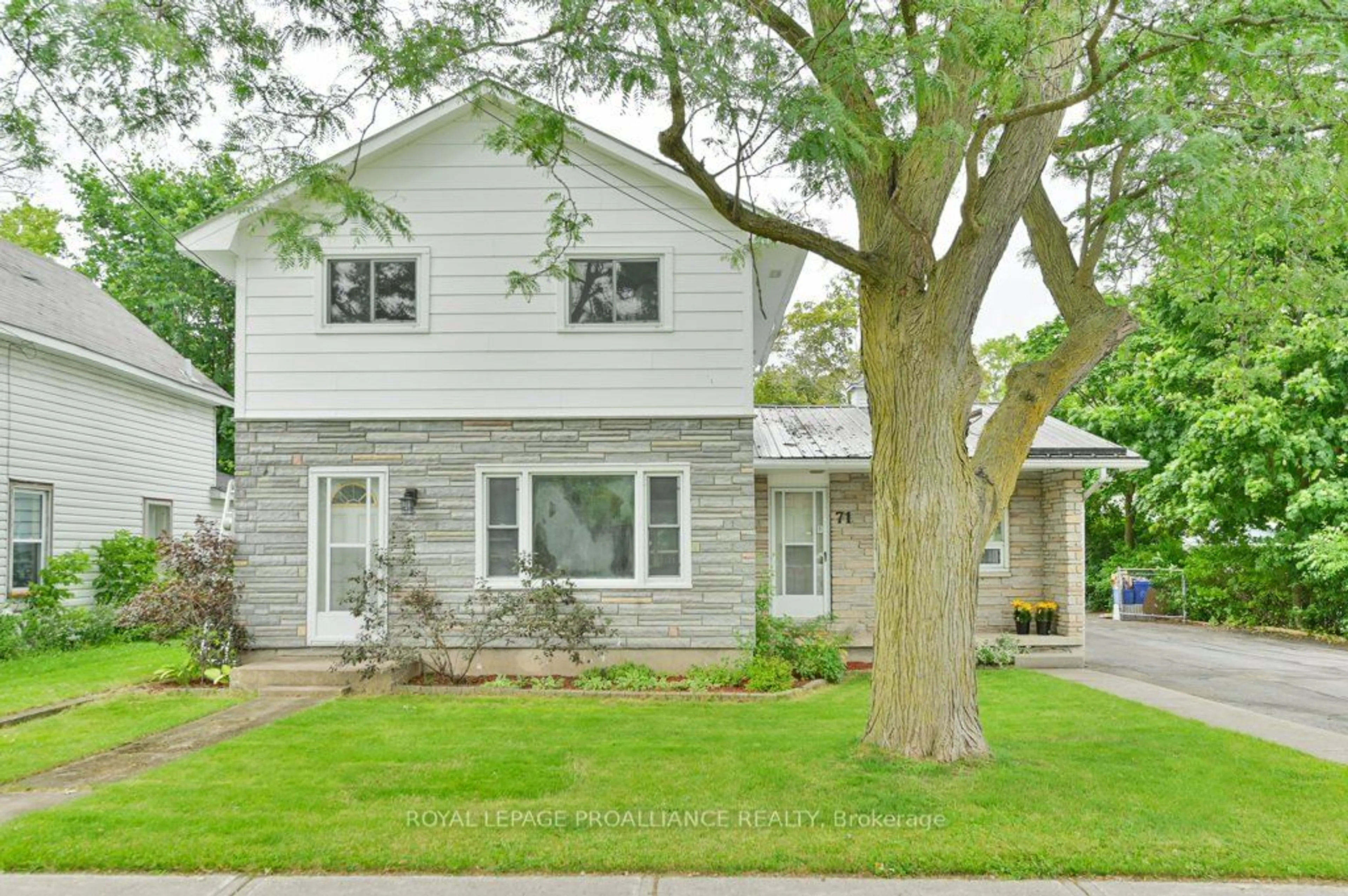 Frontside or backside of a home for 71 Geddes St, Belleville Ontario K8P 2X7