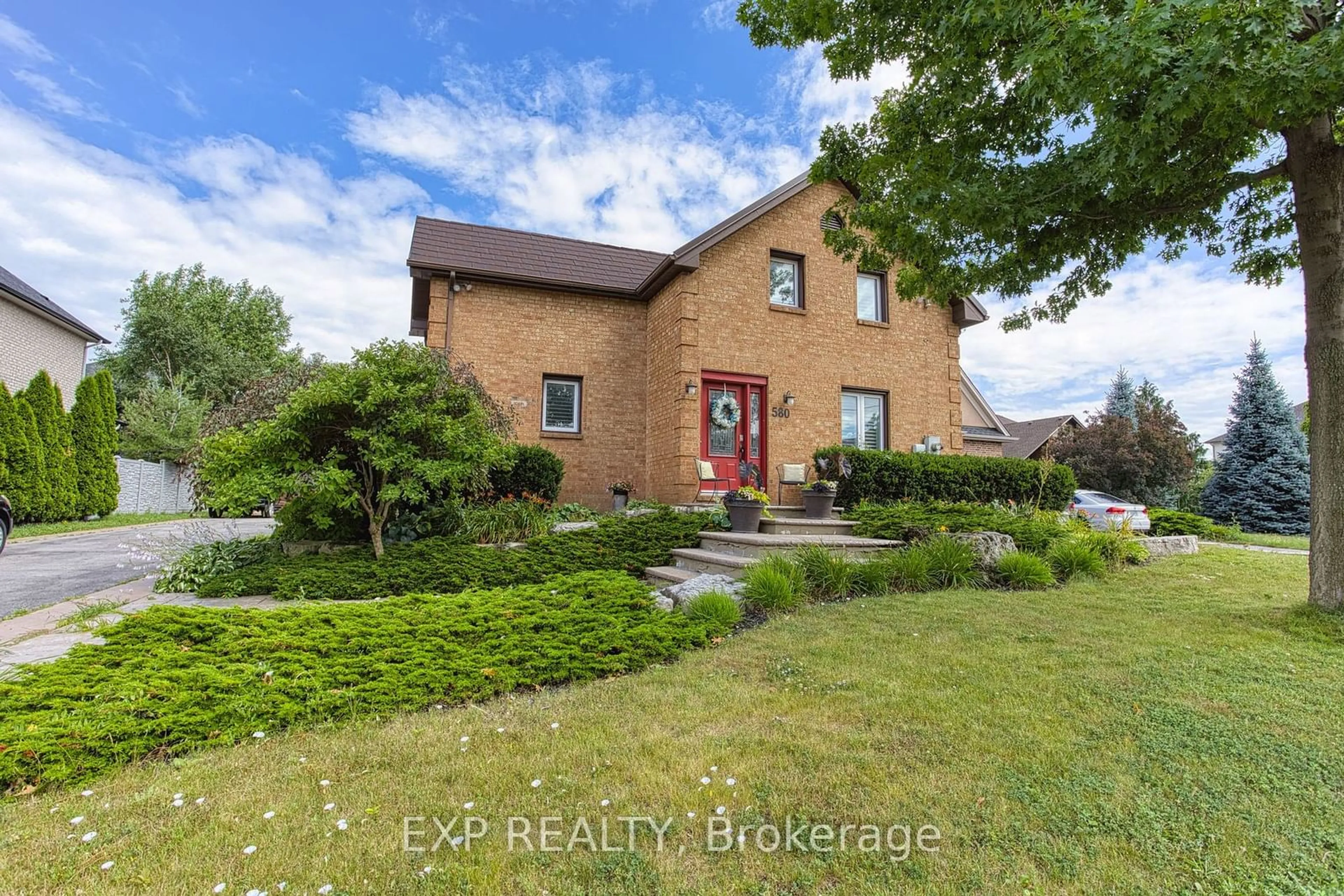 Frontside or backside of a home for 580 Fifty Rd, Hamilton Ontario L8E 5T5