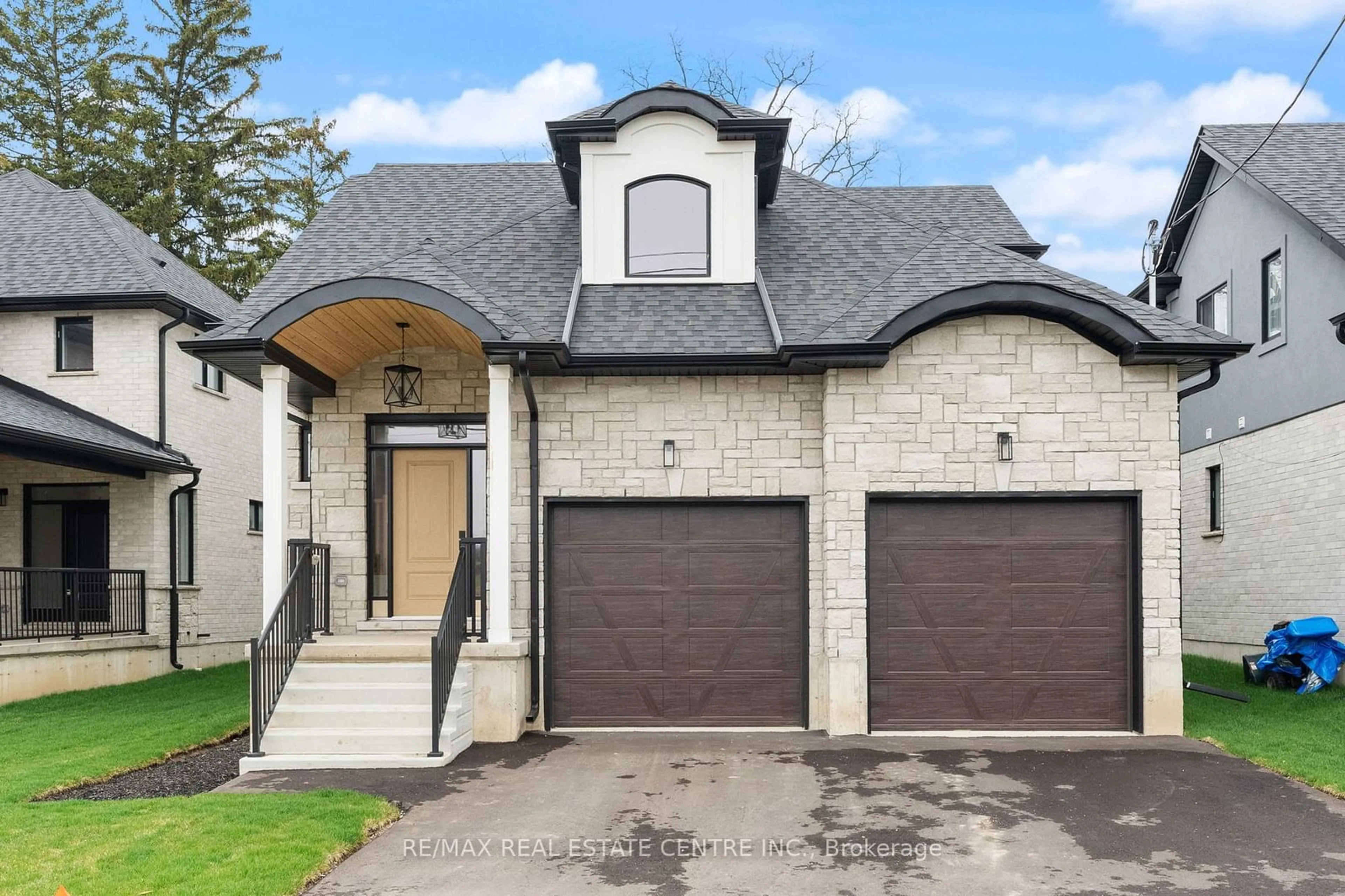 Frontside or backside of a home for 234 Mount Pleasant St, Brantford Ontario N3T 1V1