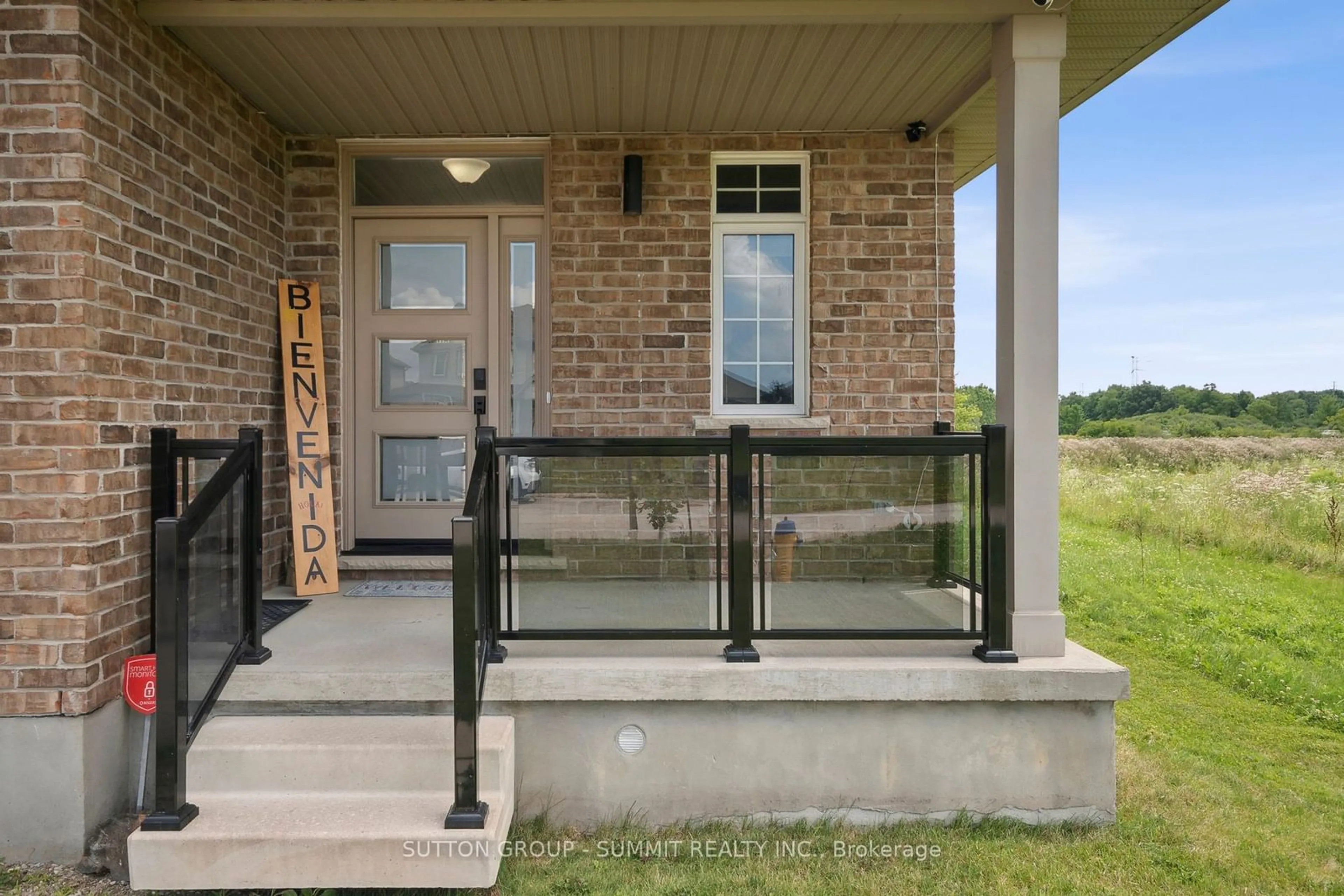 Indoor entryway for 42140 MCBAIN Line, St. Thomas Ontario N5P 4R1