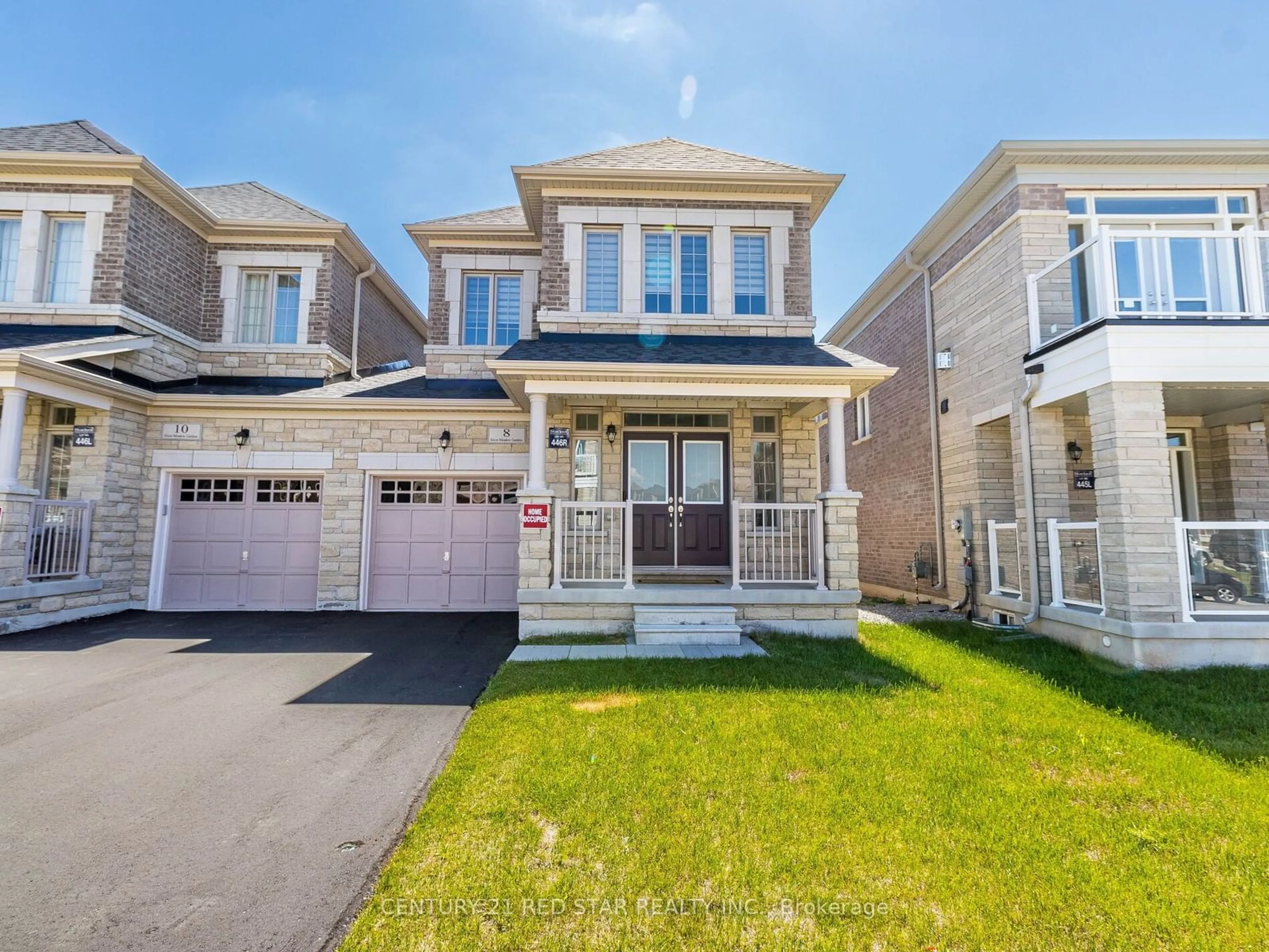 Frontside or backside of a home for 8 Silver Meadow Gdns, Hamilton Ontario L8B 1Z4
