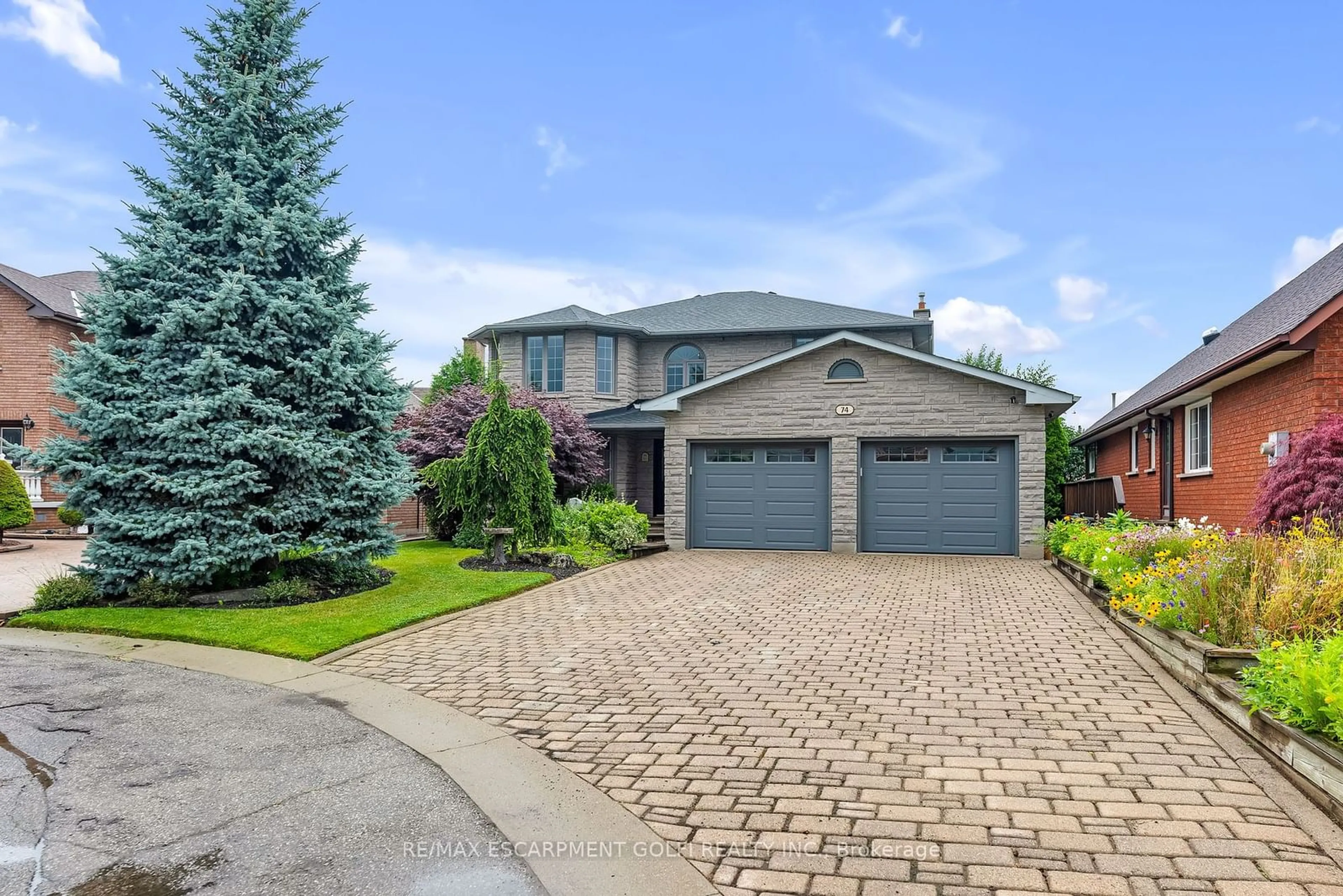Frontside or backside of a home for 74 Trieste Pl, Hamilton Ontario L9B 2C5