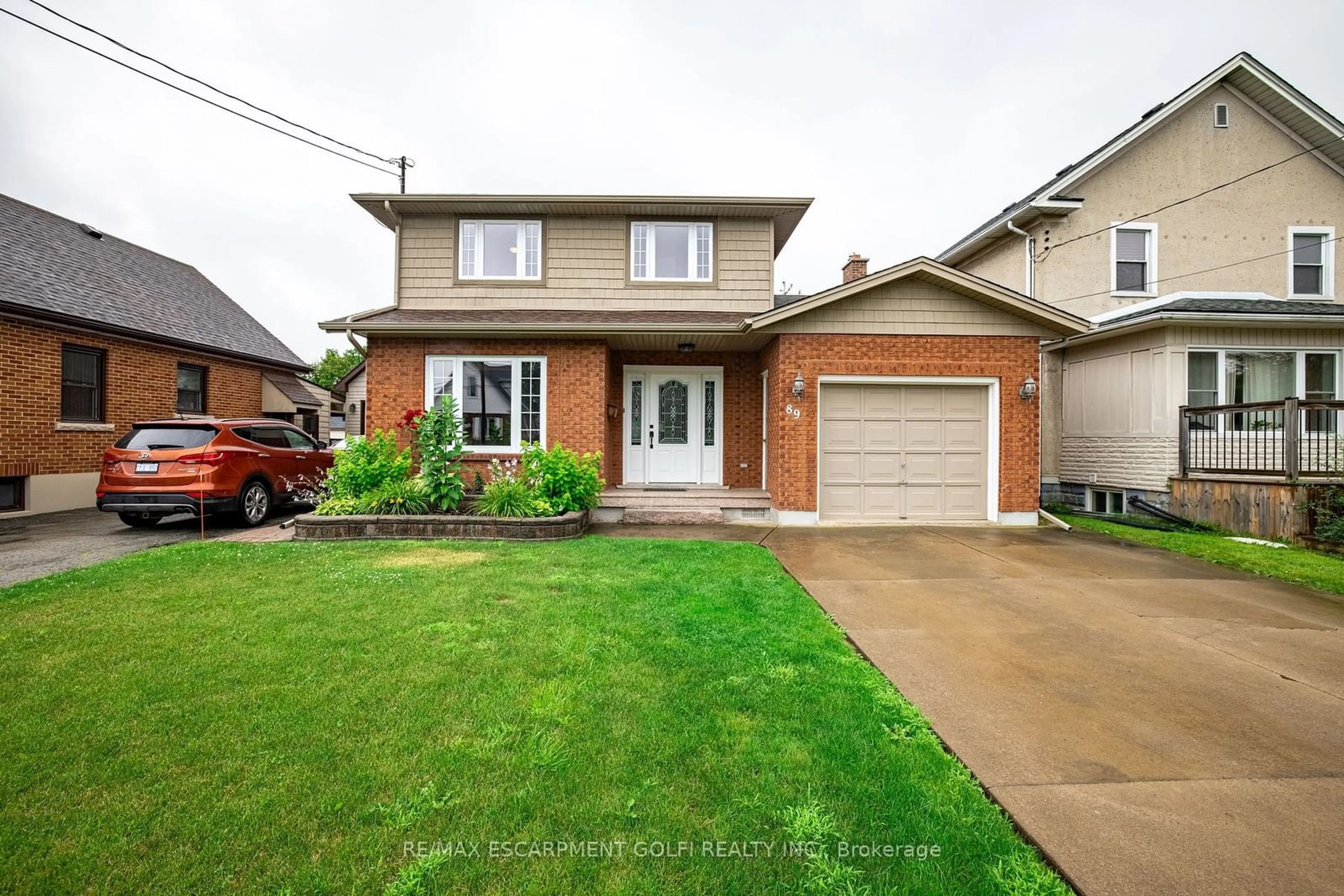 Frontside or backside of a home for 89 Queen St, Thorold Ontario L2V 3N8