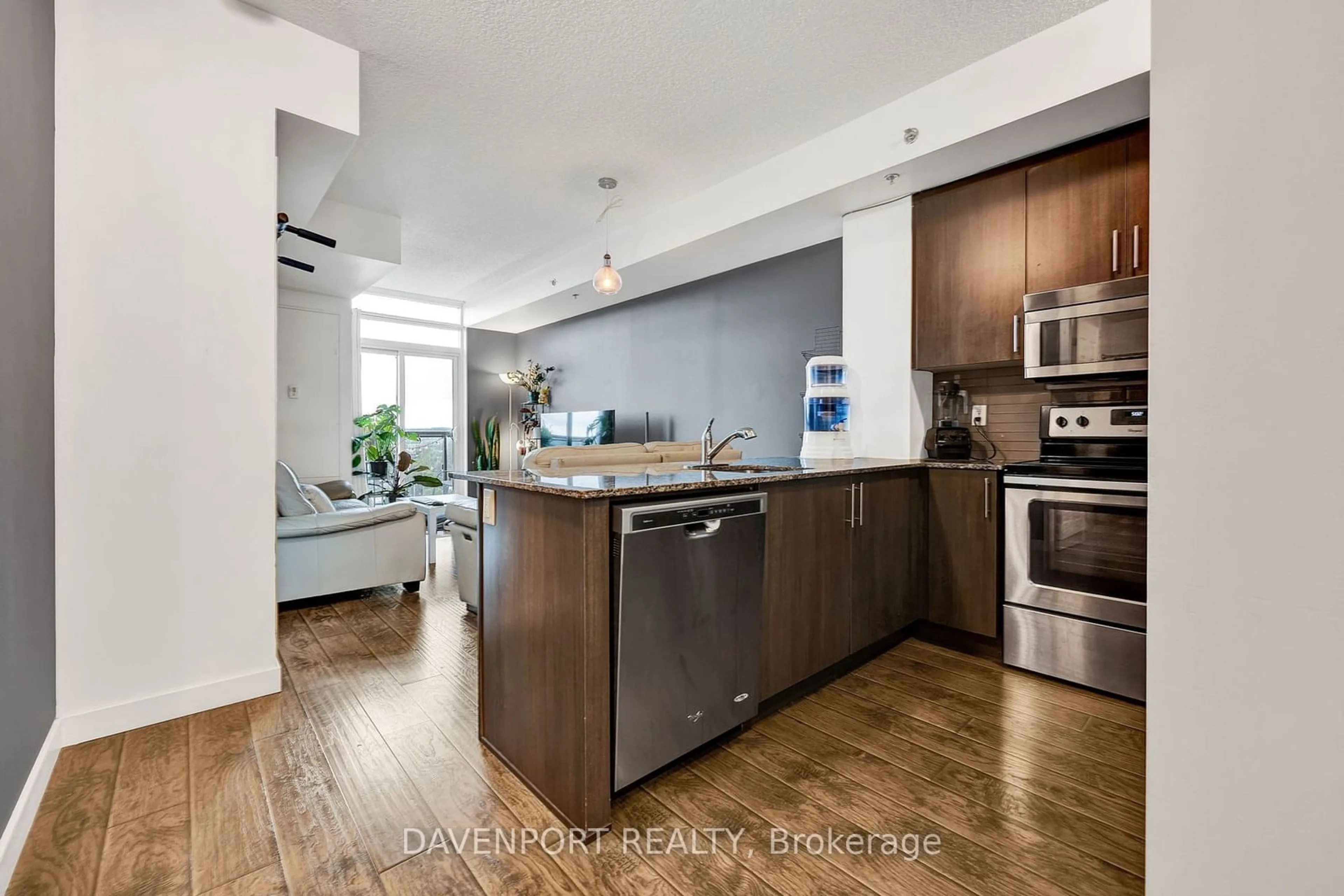 Contemporary kitchen for 150 Water St St #1005, Cambridge Ontario N1R 3B6