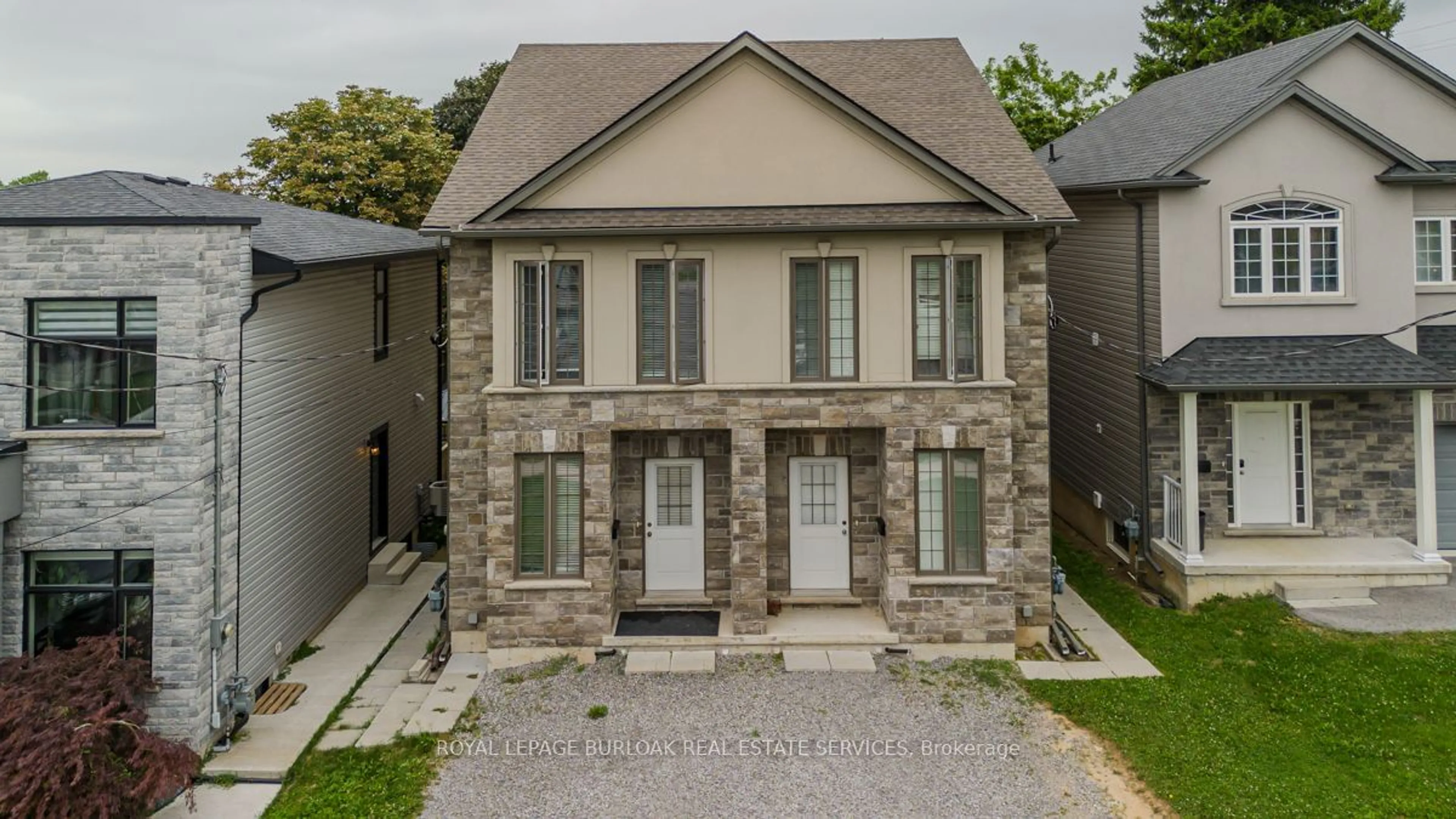 Home with brick exterior material for 6B Leeson St, St. Catharines Ontario L2T 2R1