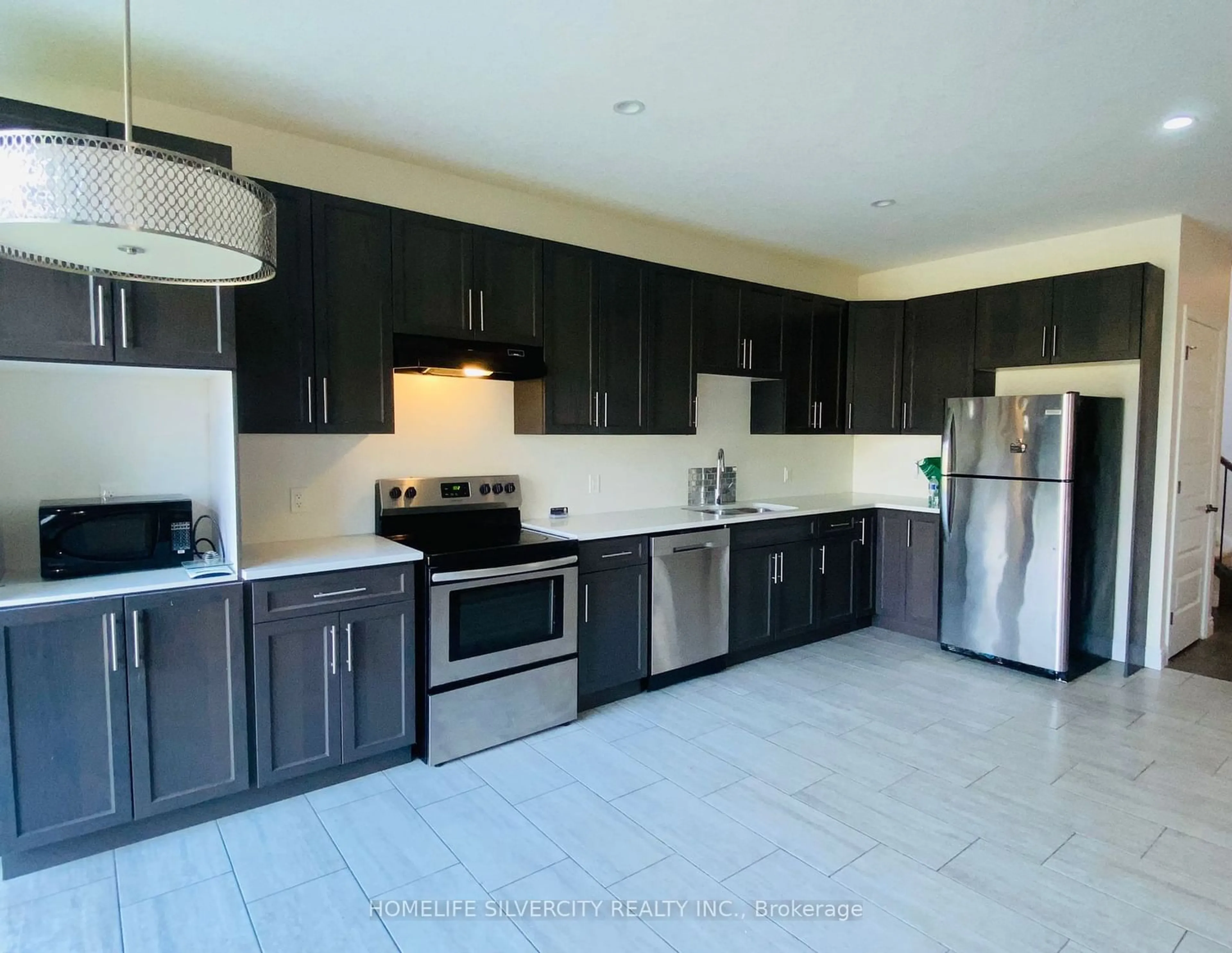 Kitchen for 1538 Finley Cres, London Ontario N6G 0B4
