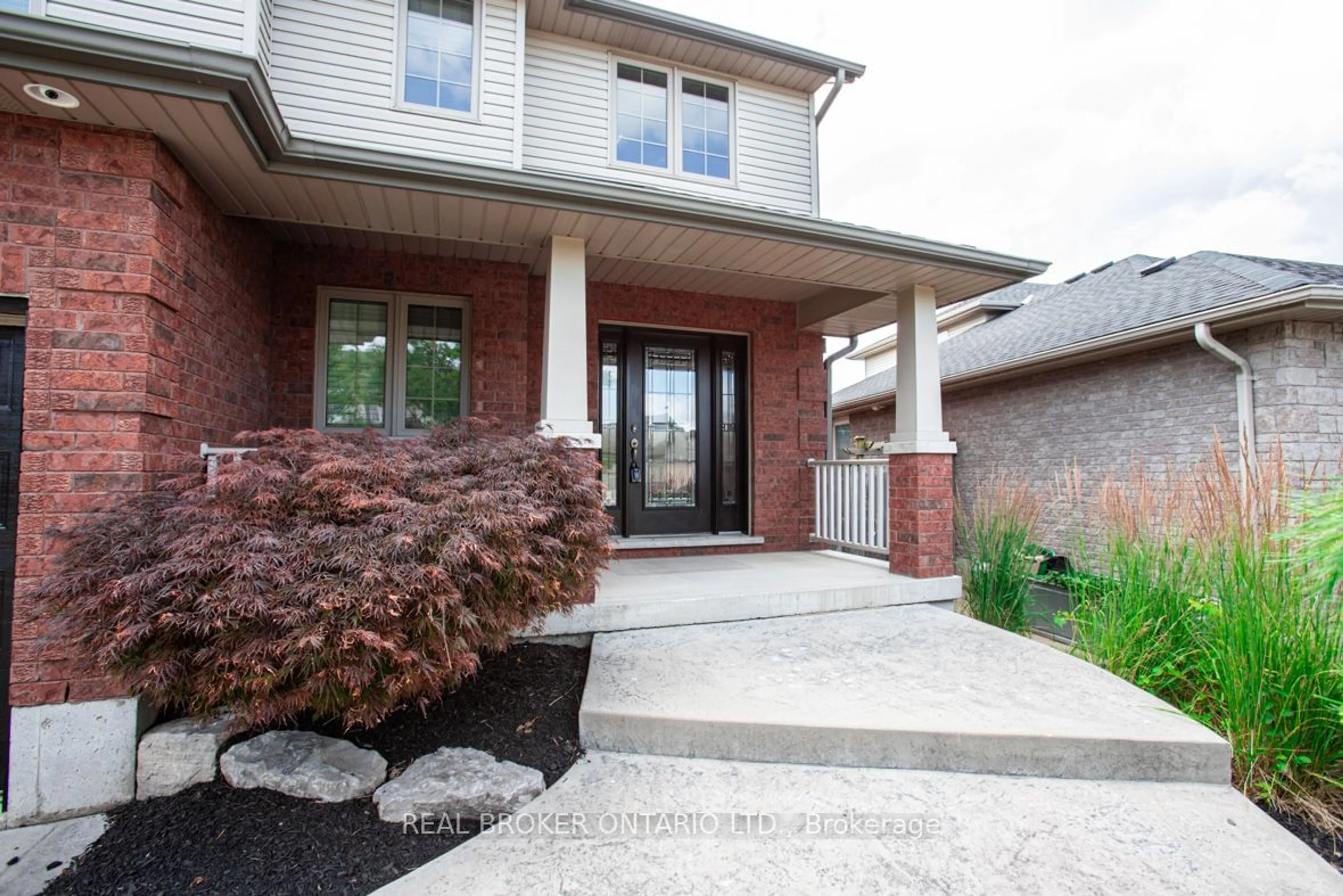 Home with brick exterior material for 743 Anzio Rd, Woodstock Ontario N4T 0B5