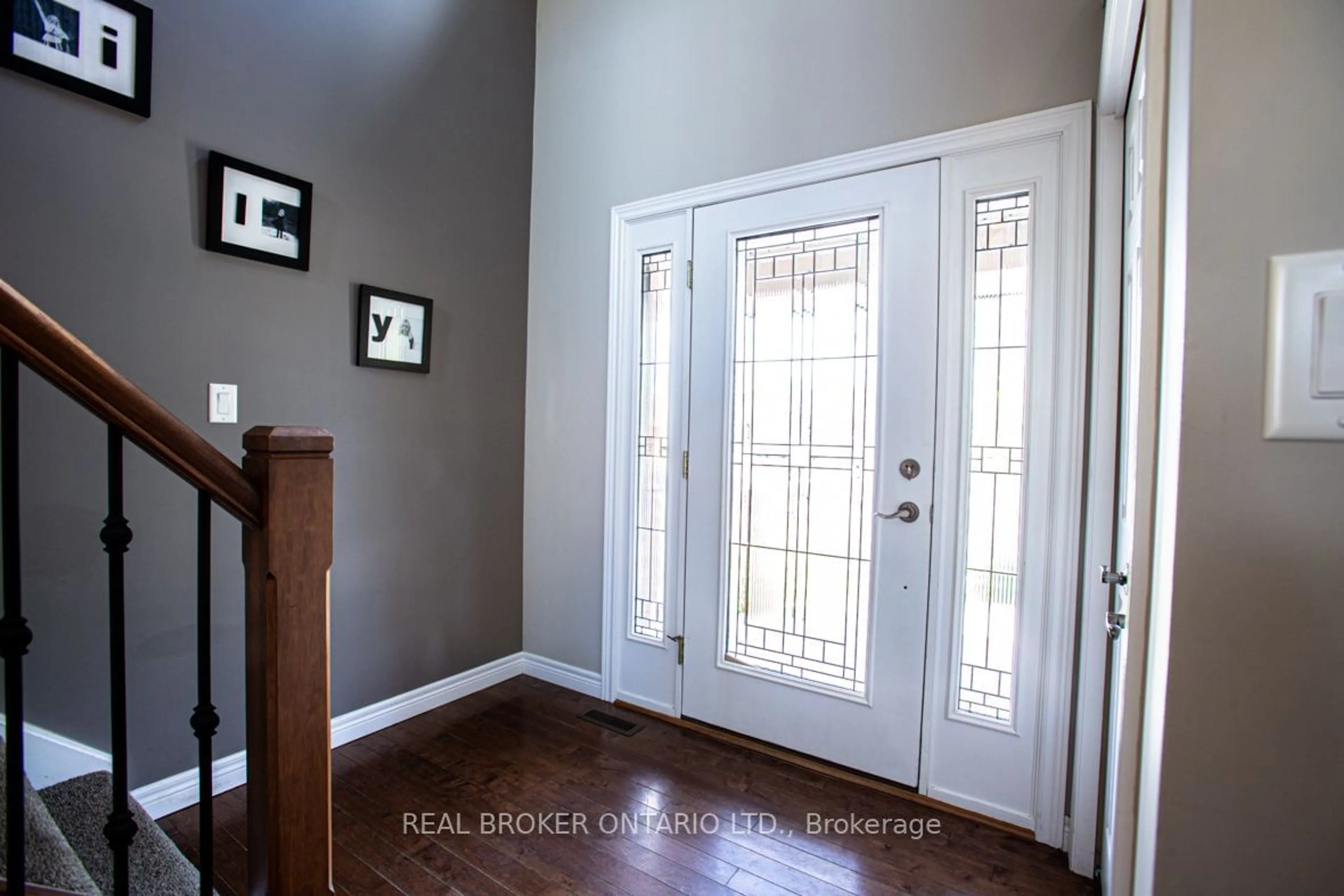 Indoor entryway, wood floors for 743 Anzio Rd, Woodstock Ontario N4T 0B5