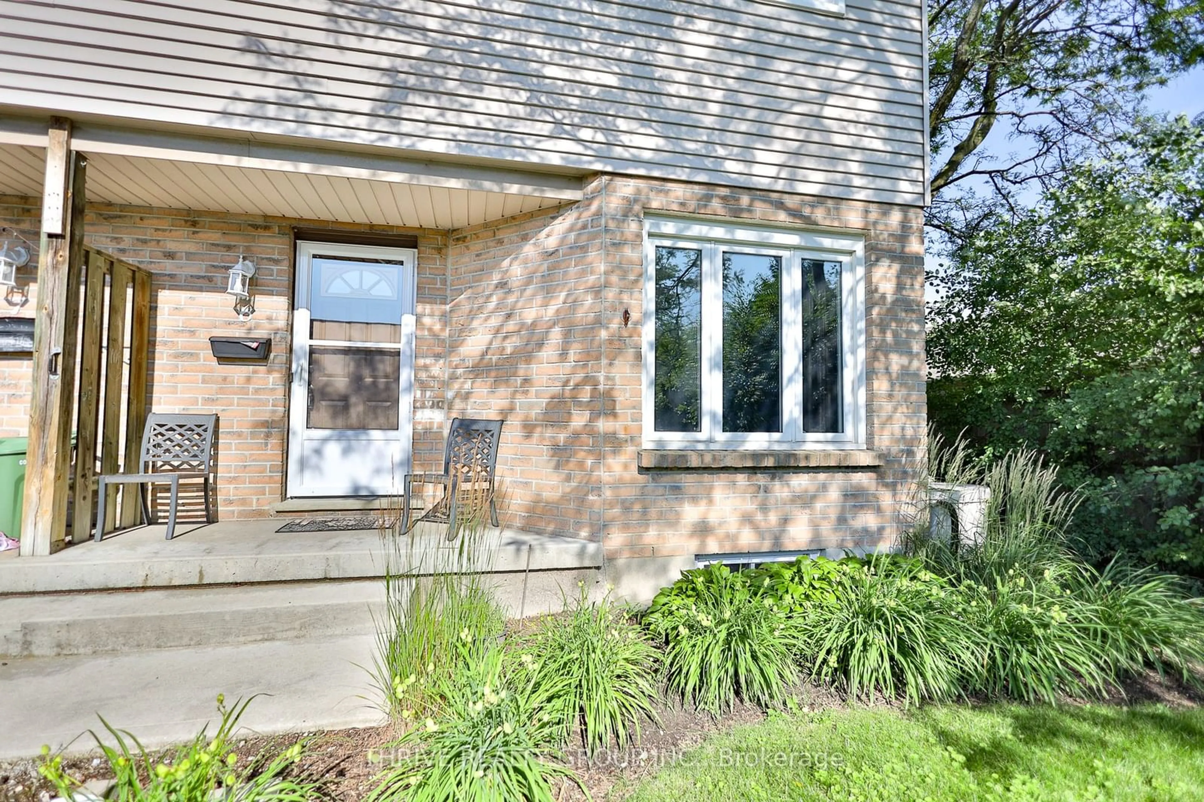 A pic from exterior of the house or condo for 628 Wharncliffe Rd #6, London Ontario N6J 4V6