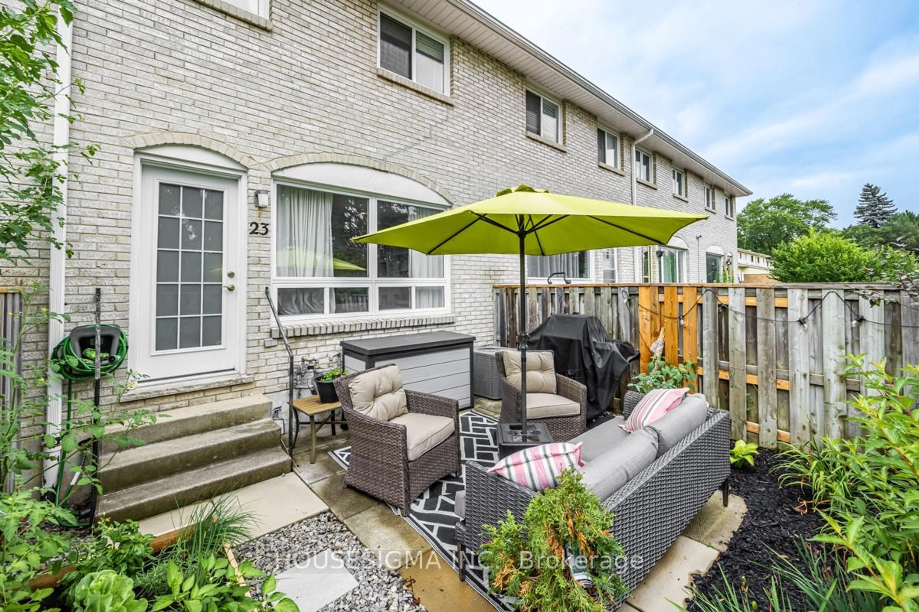 Patio for 120 Quigley Rd #23, Hamilton Ontario L8K 6L4