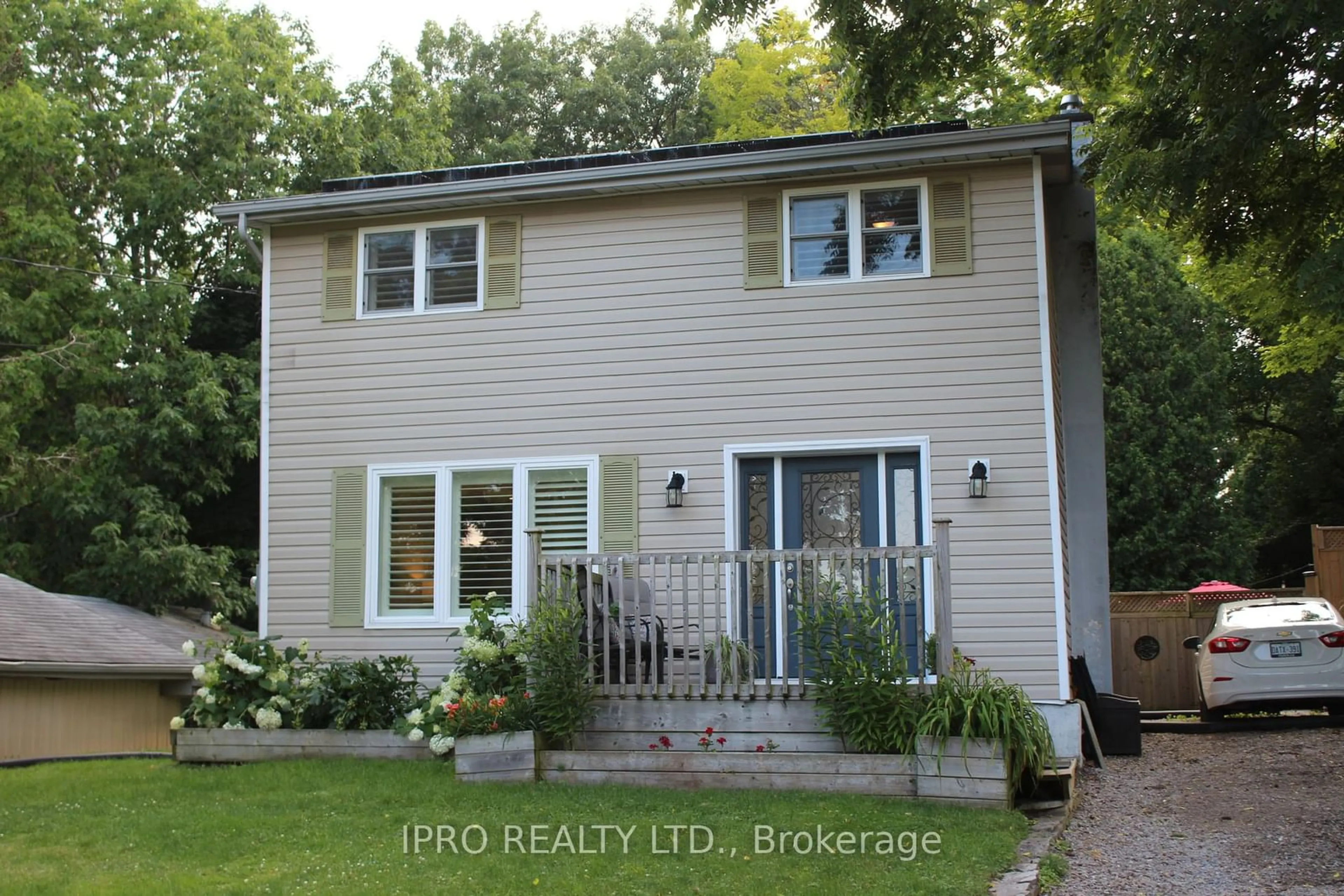 Frontside or backside of a home for 3 Nicol St, Hamilton Ontario L9H 5L6