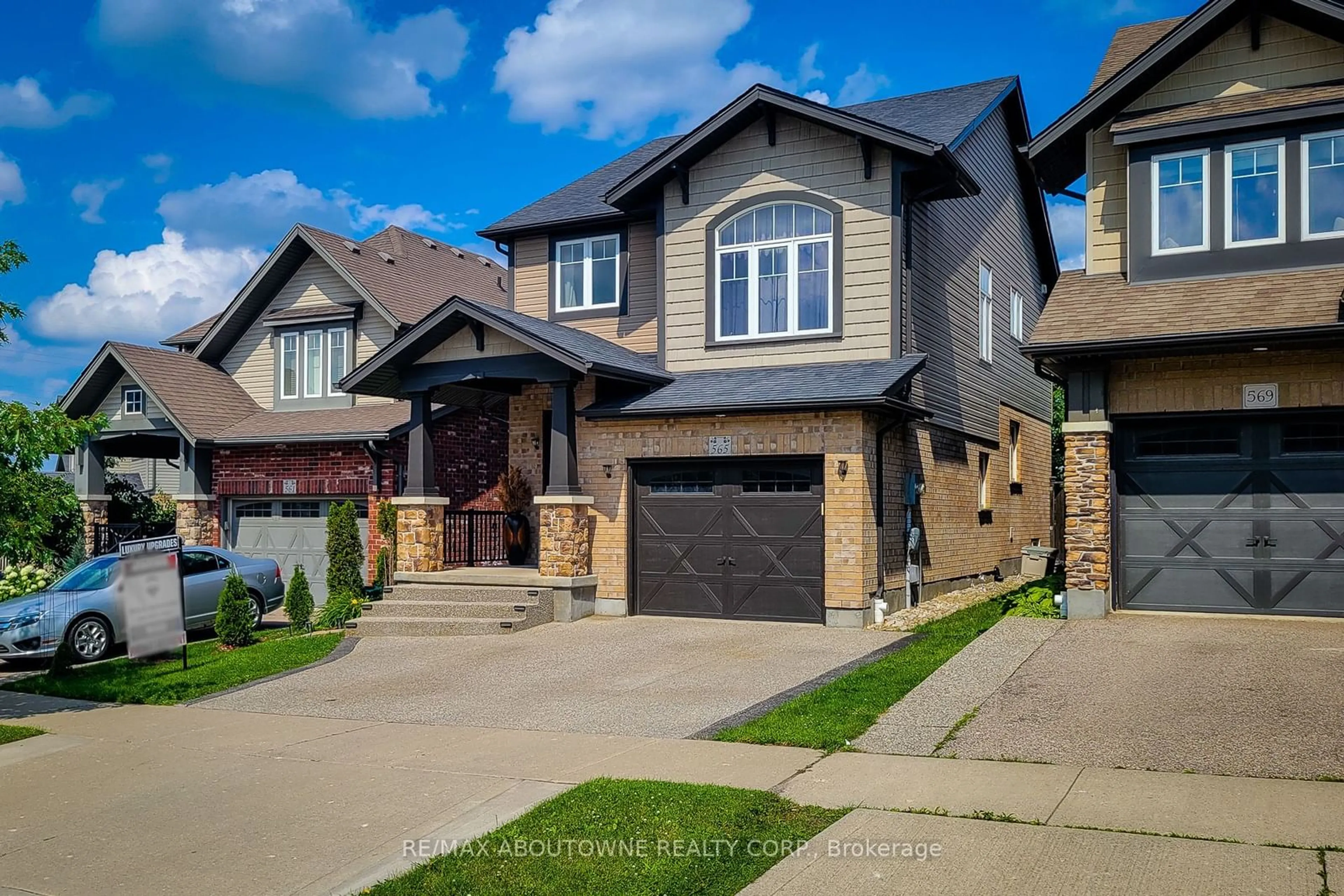 Frontside or backside of a home for 565 Isaiah Cres, Kitchener Ontario N2E 0E6