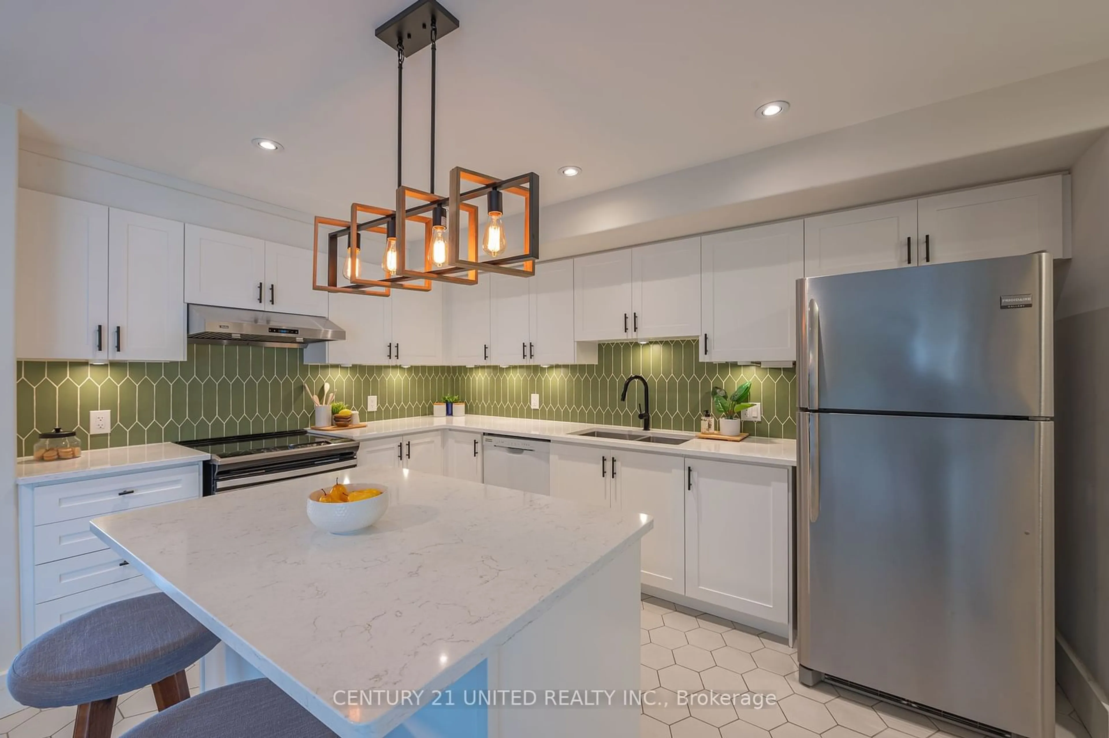 Contemporary kitchen for 794 Broadway Blvd, Peterborough Ontario K9H 0H7