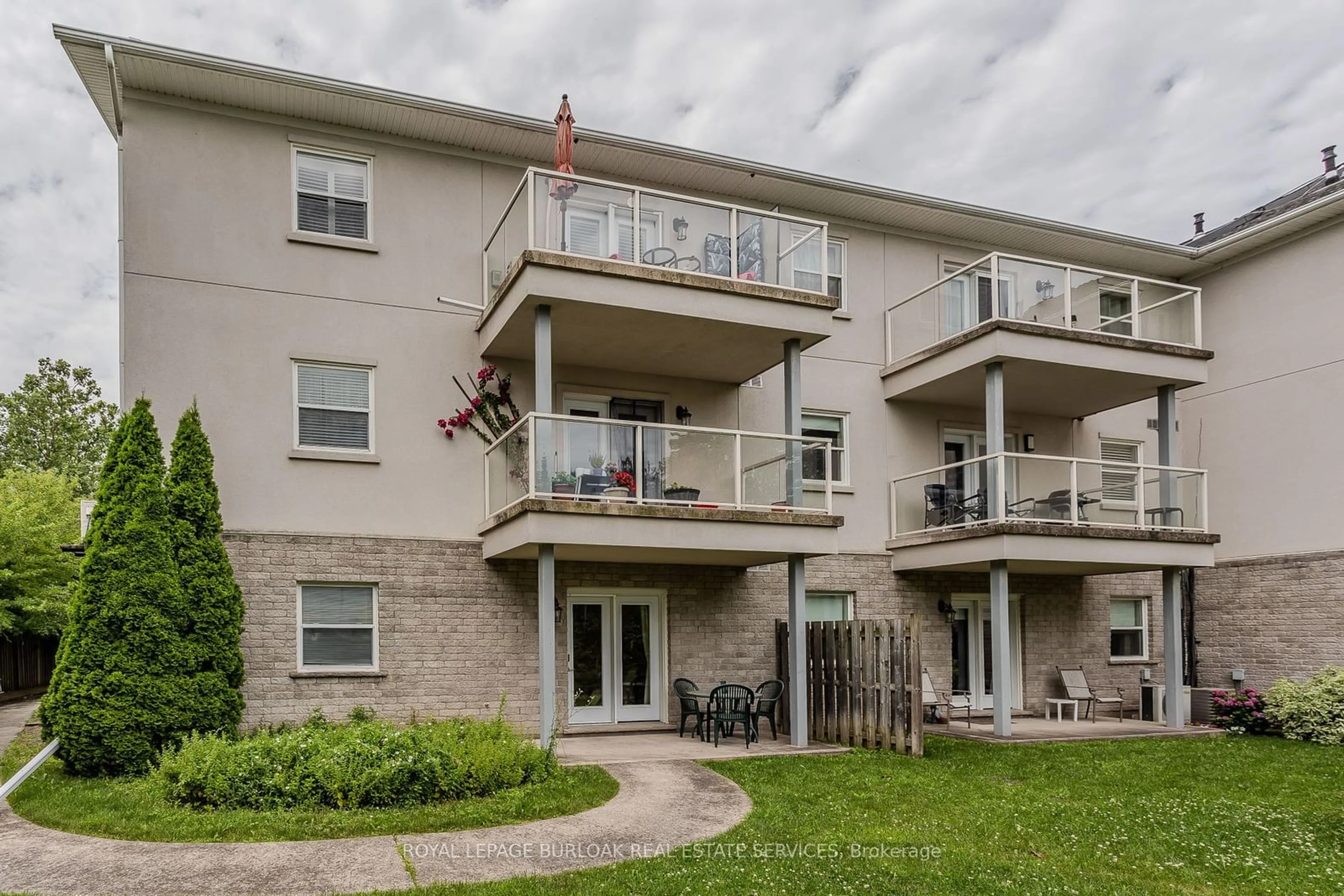 A pic from exterior of the house or condo for 6928 Ailanthus Ave #104, Niagara Falls Ontario L2G 4C8