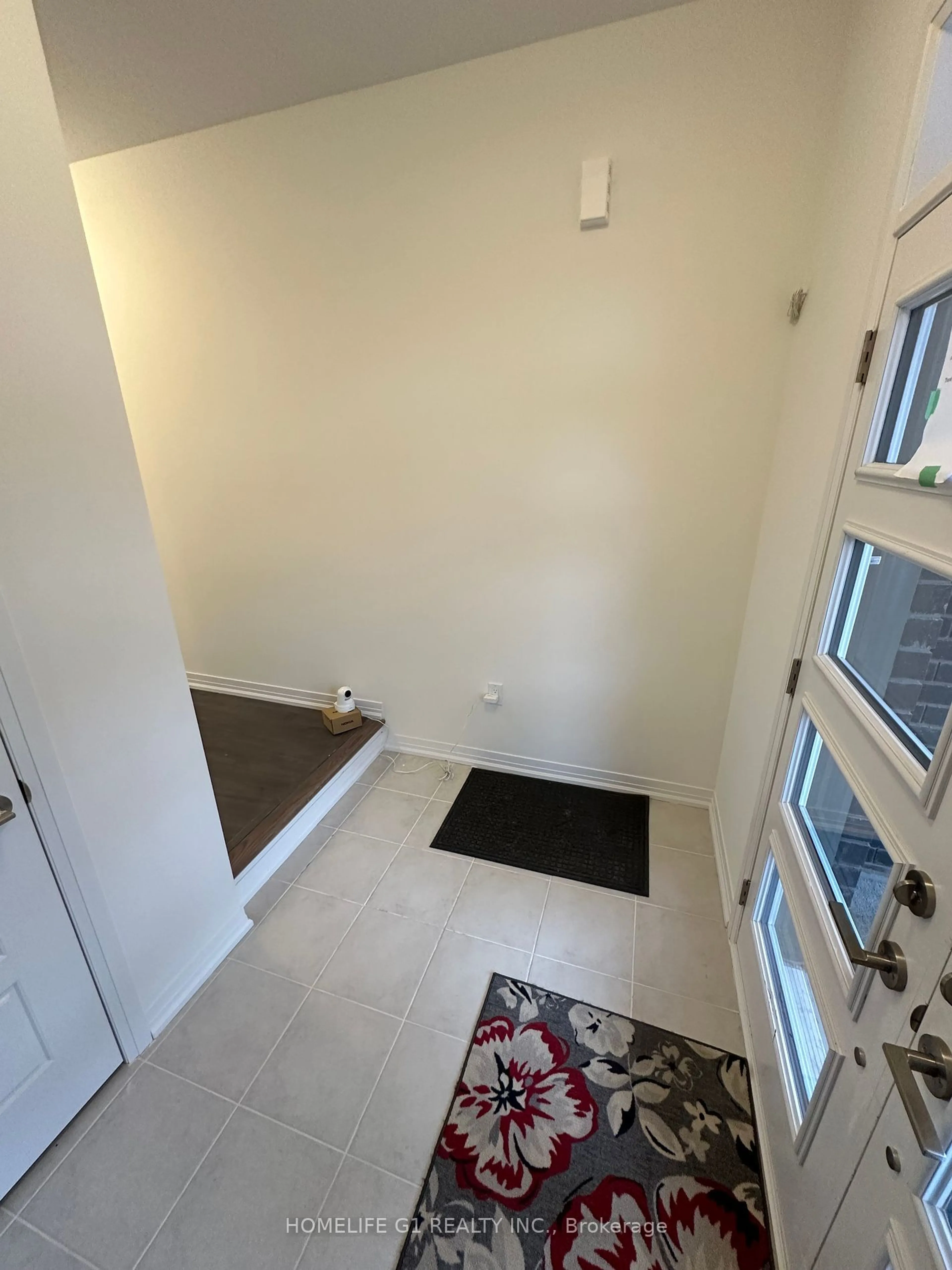 Indoor entryway for 82 Hitchman St, Brant Ontario N3L 0M1