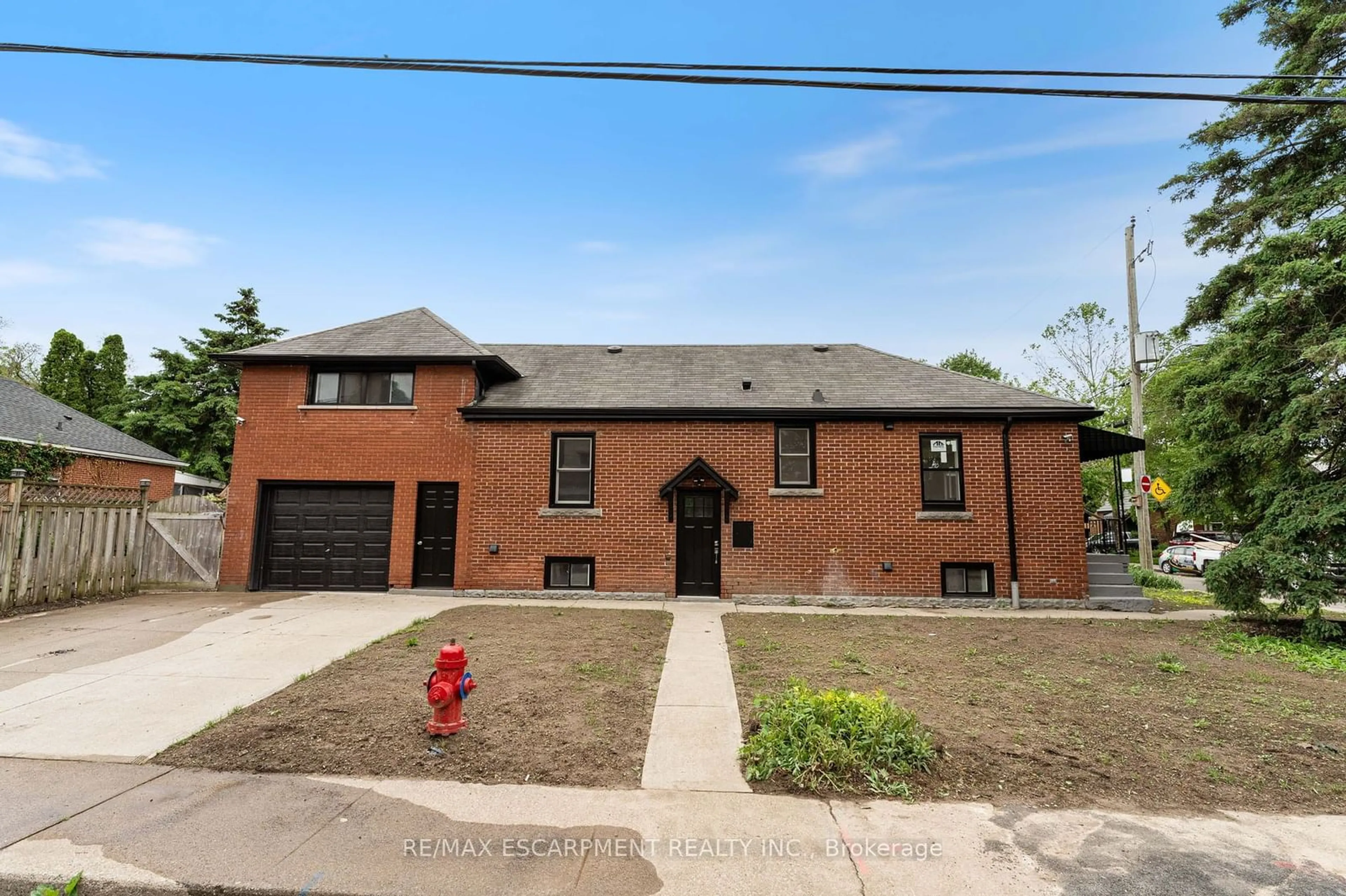 Home with brick exterior material for 47 MacDonald Ave, Hamilton Ontario L8P 4N8