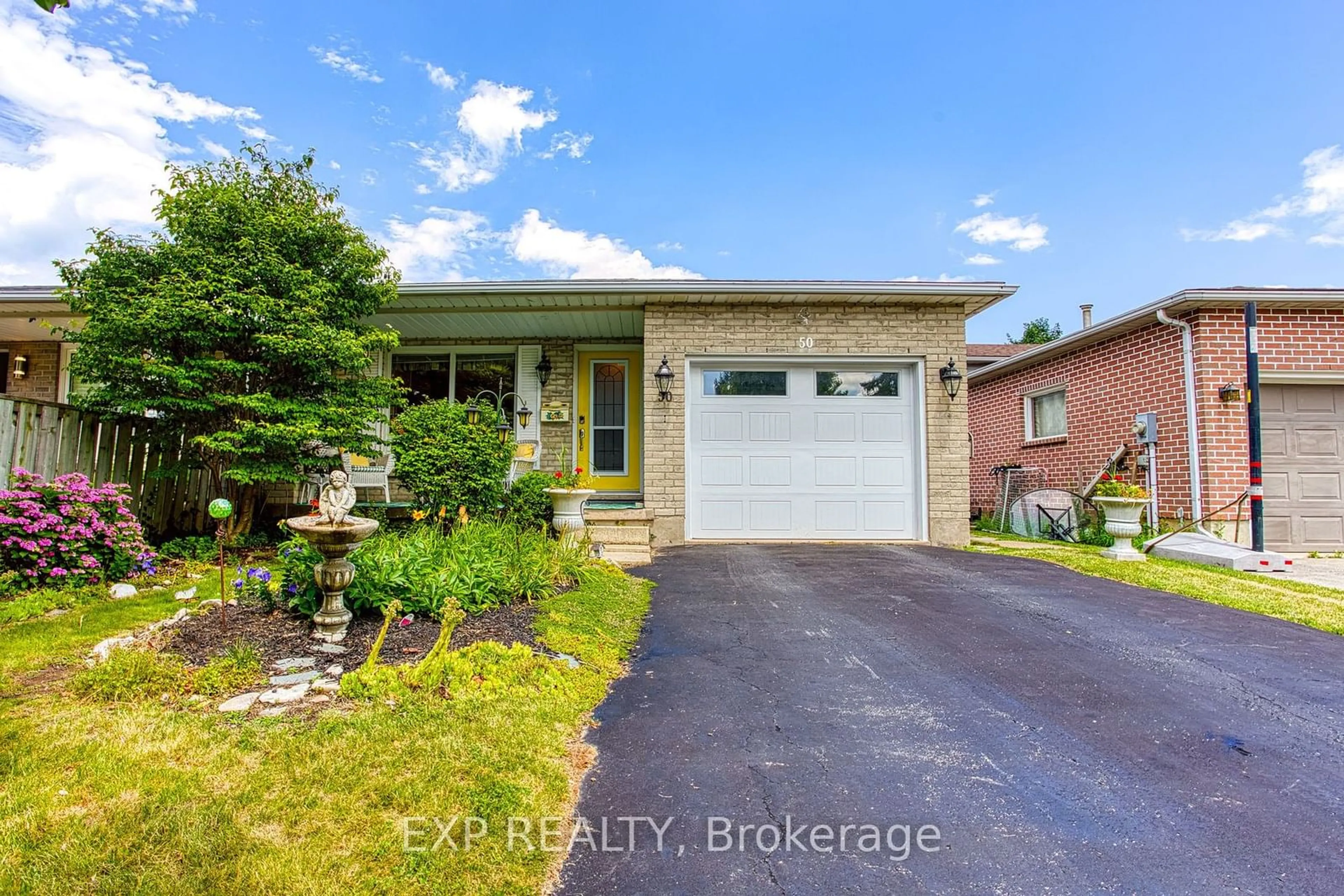 Frontside or backside of a home for 50 Sandra Cres, Grimsby Ontario L3M 4Y6