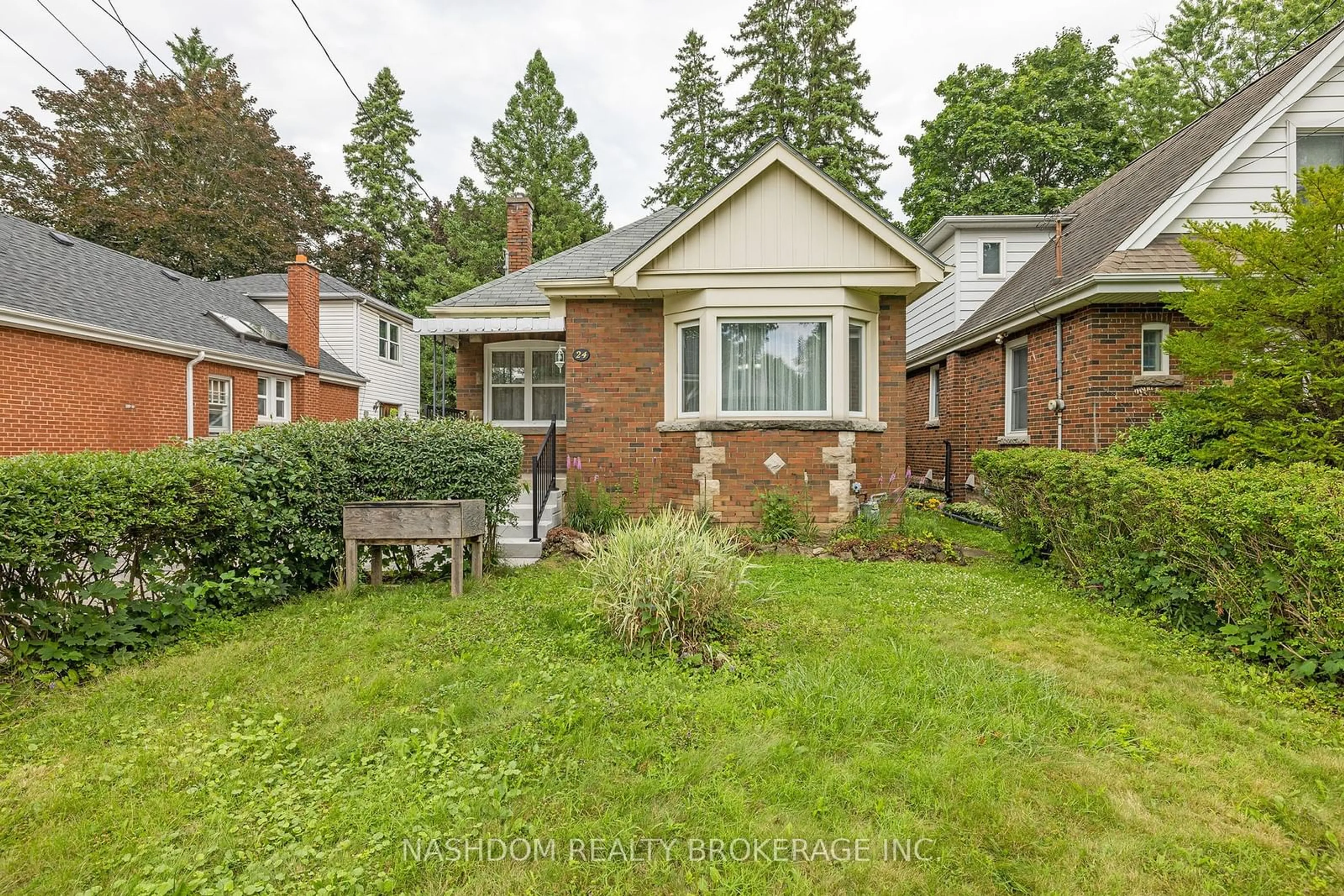 Frontside or backside of a home for 24 Thorndale St, Hamilton Ontario L8S 3K4