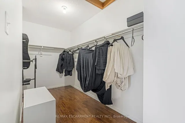 Additional property image - 3385 Binbrook Rd