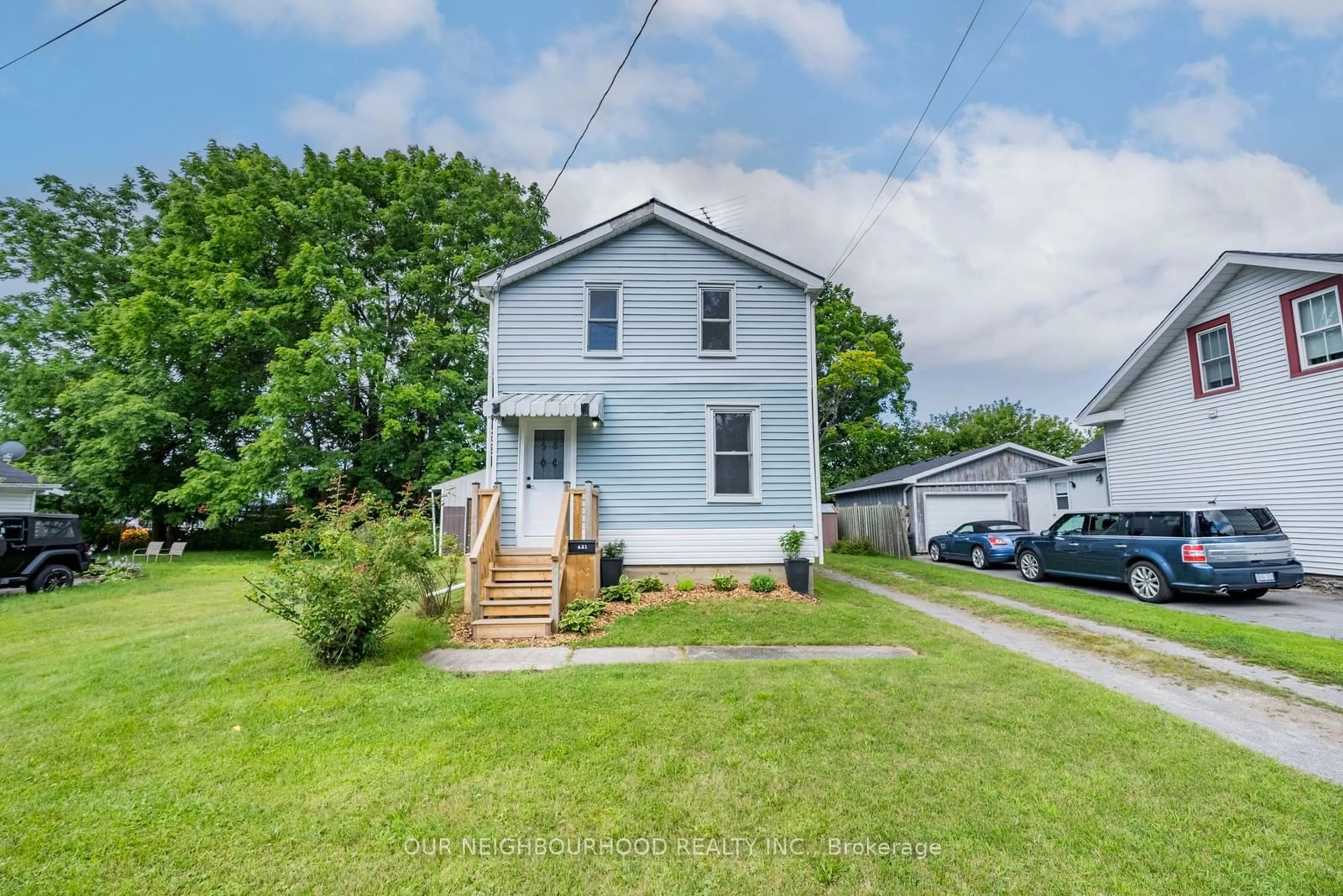 Frontside or backside of a home for 421 Roe St, Cobourg Ontario K9A 3L2