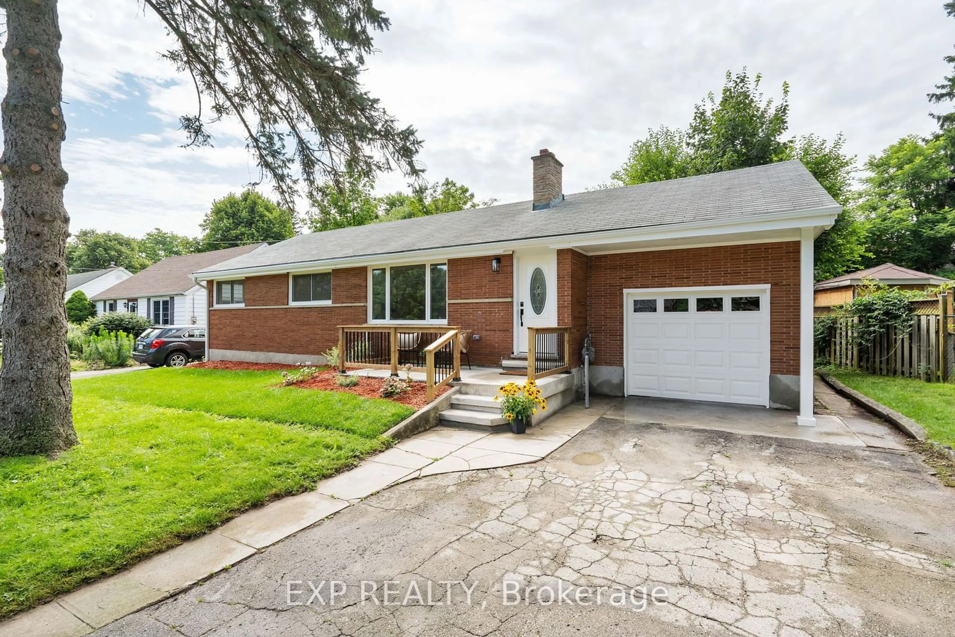 Home with brick exterior material for 6979 James St, London Ontario N6P 1A1