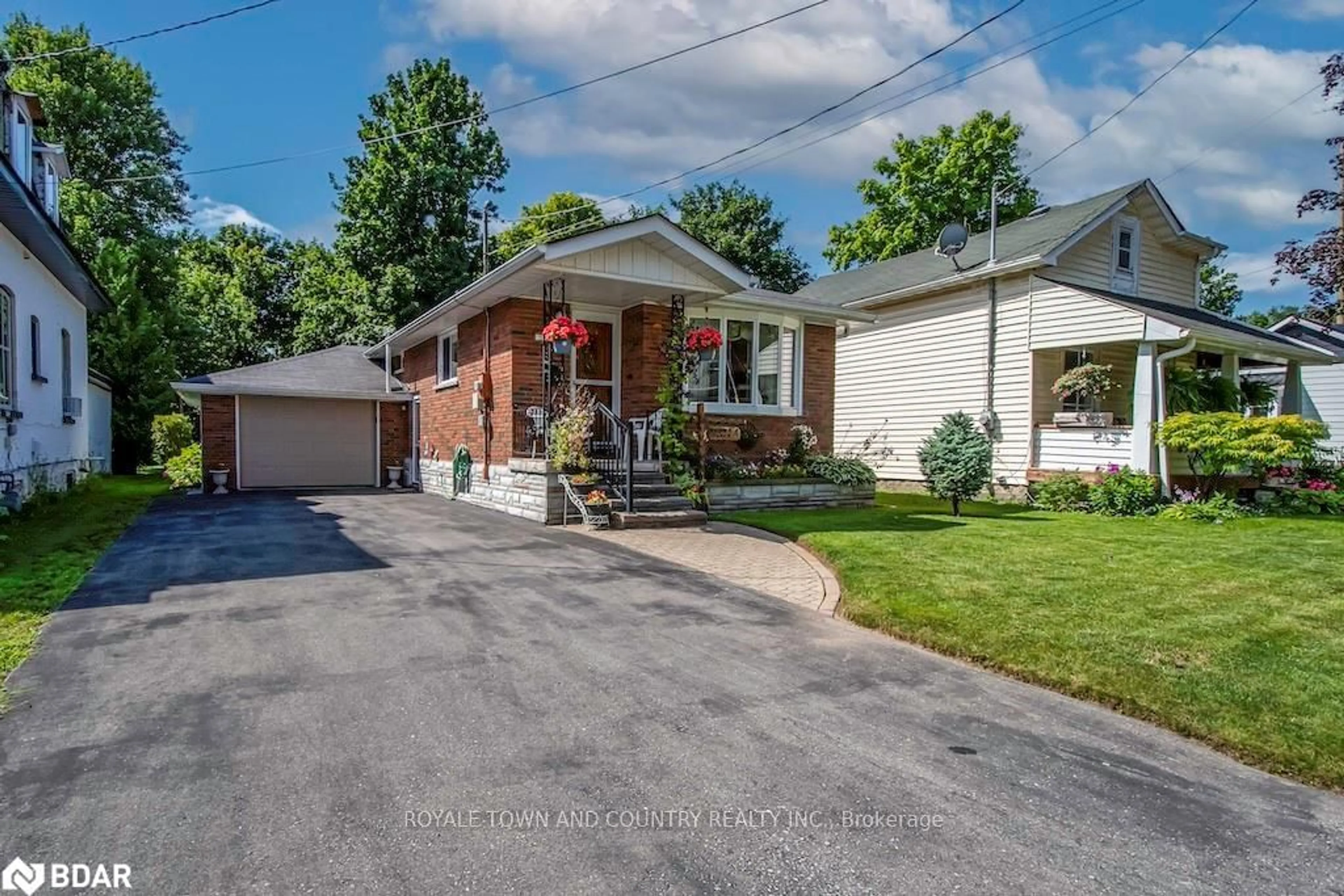 Frontside or backside of a home for 55 Wellington St, Kawartha Lakes Ontario K9V 3N4